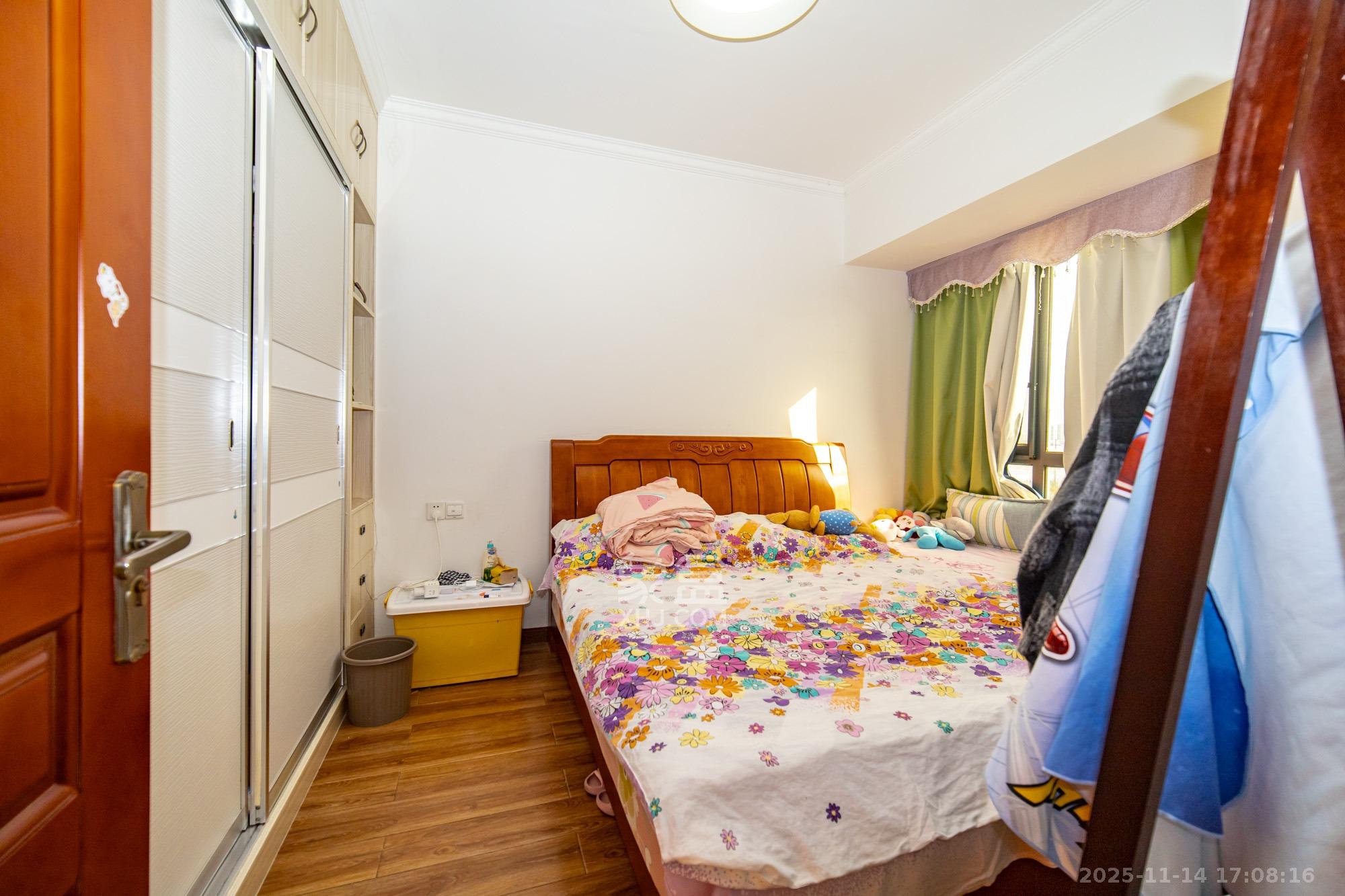 深业睿城 2室2厅1卫 55.0万 深业睿城 2室2厅1卫 55.0万卧室