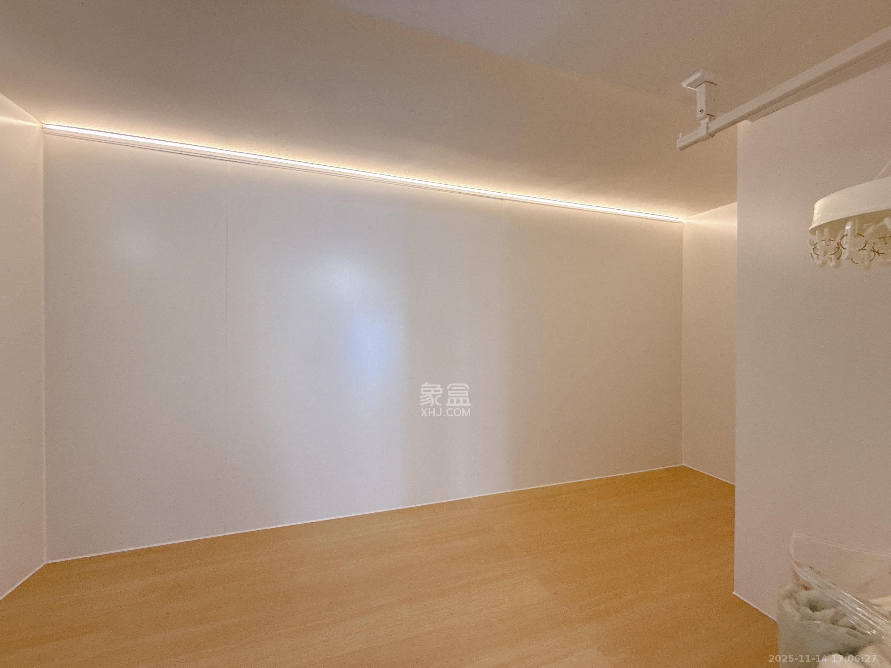 珠江花城好世界  1室1厅1卫    2400.0元/月室内图