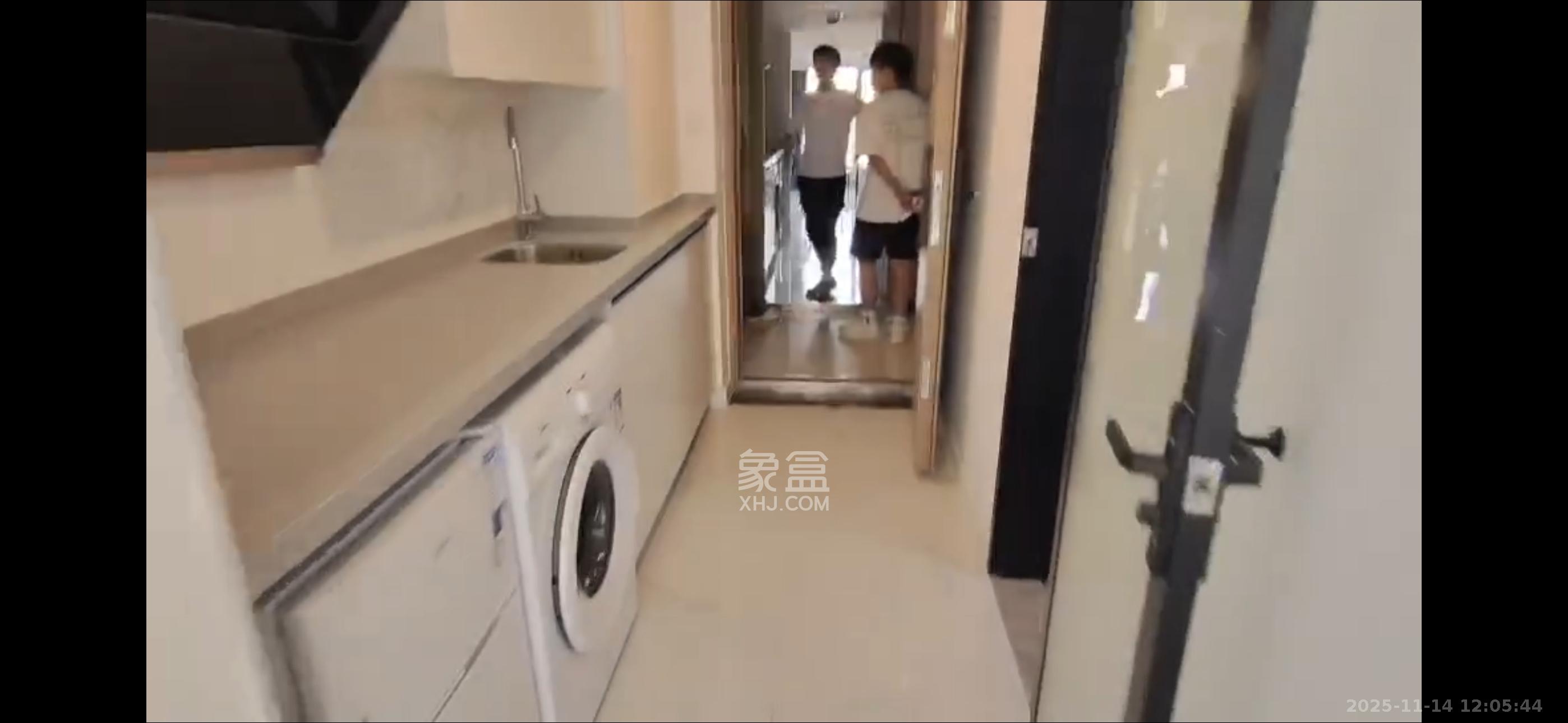 卓越江岸 1室1厅1卫 2300.0元/月 卓越江岸 1室1厅1卫 2300.0元/月室内图