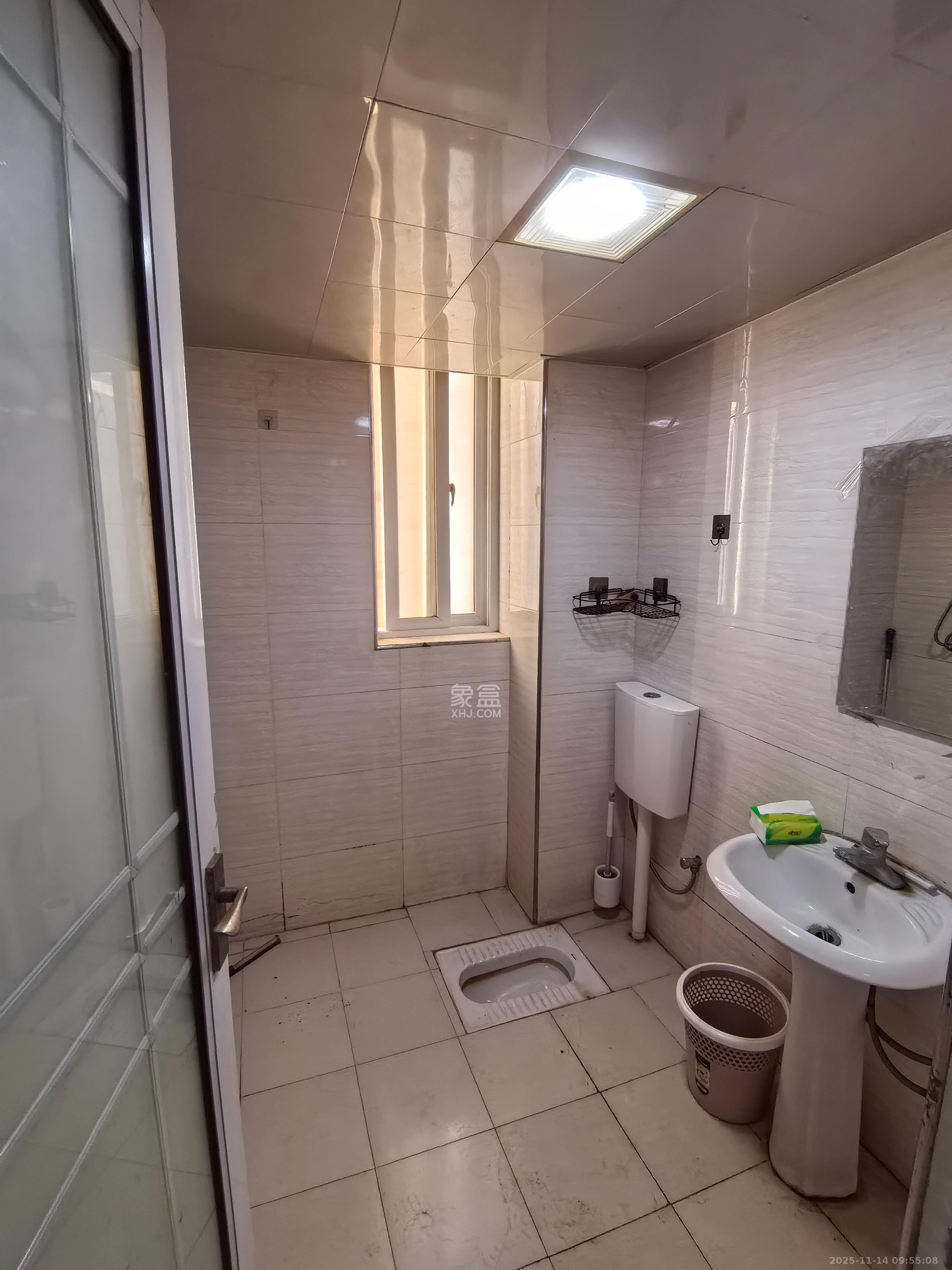 紫晶城  2室2厅1卫    1300.0元/月室内图