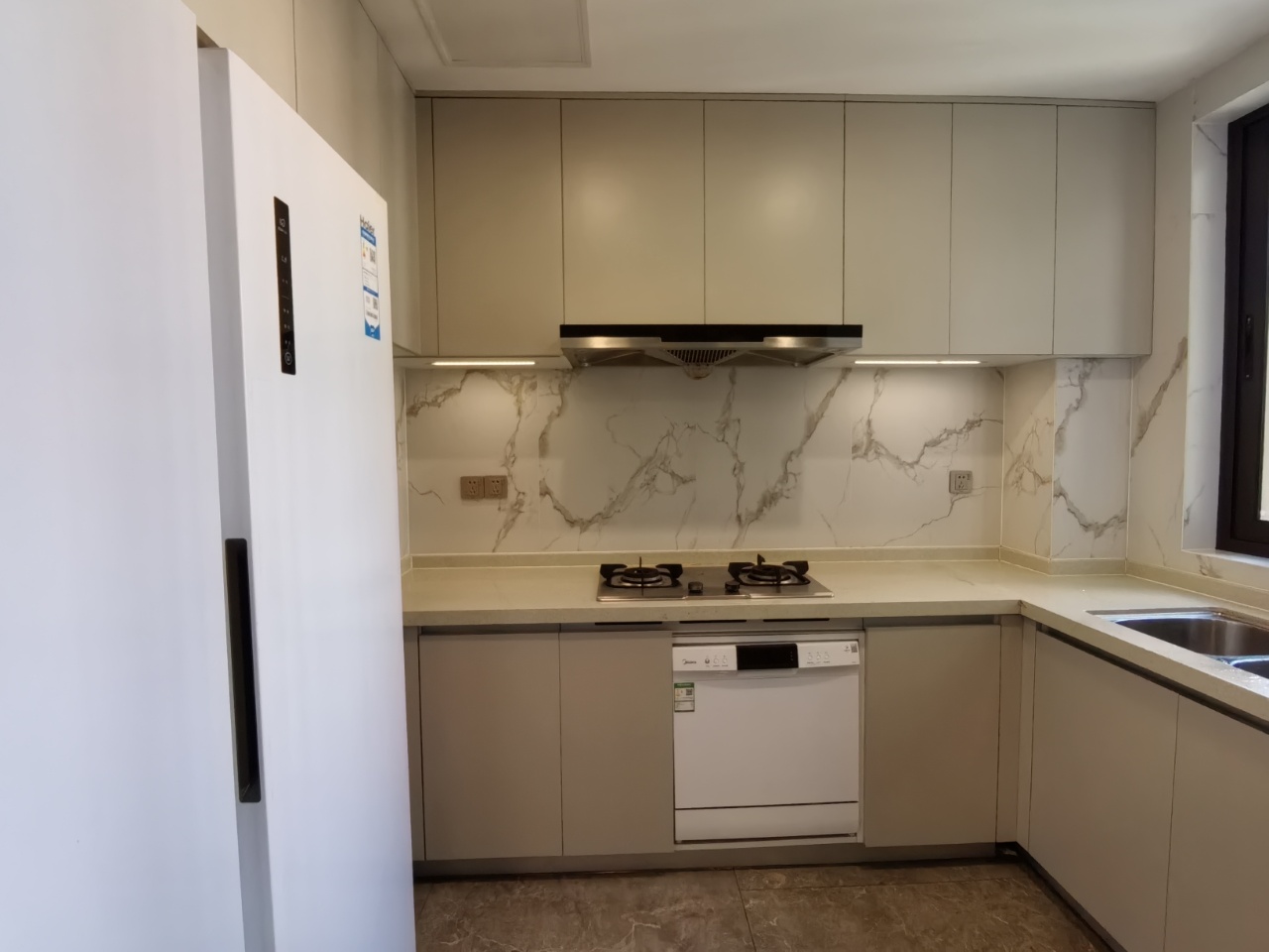 融创海口一号  4室2厅2卫    6000.0元/月室内图