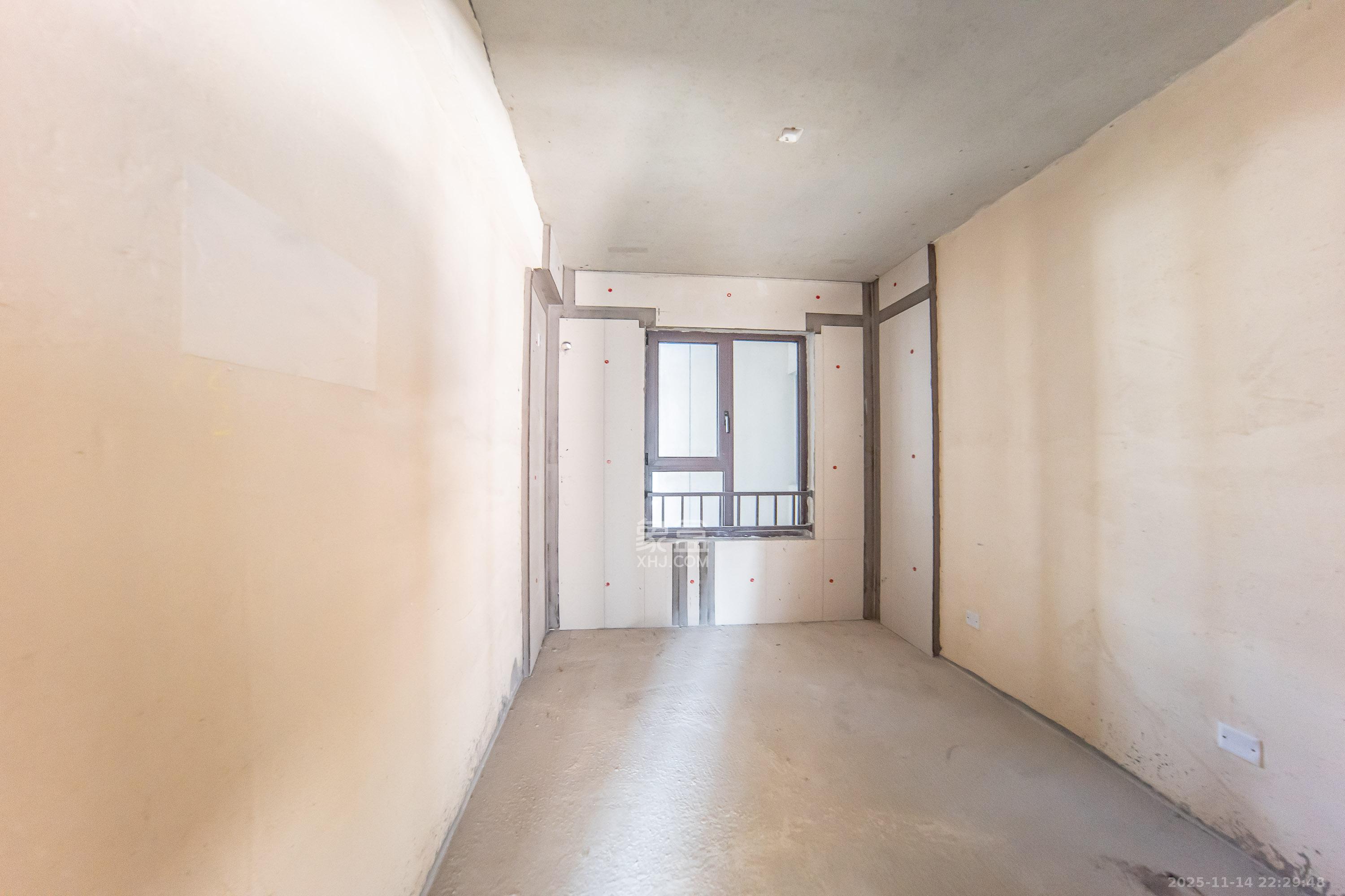 城发恒伟星雅韵(恒伟星辉苑) 4室2厅2卫 139.0万 城发恒伟星雅韵(恒伟星辉苑) 4室2厅2卫 139.0万卧室