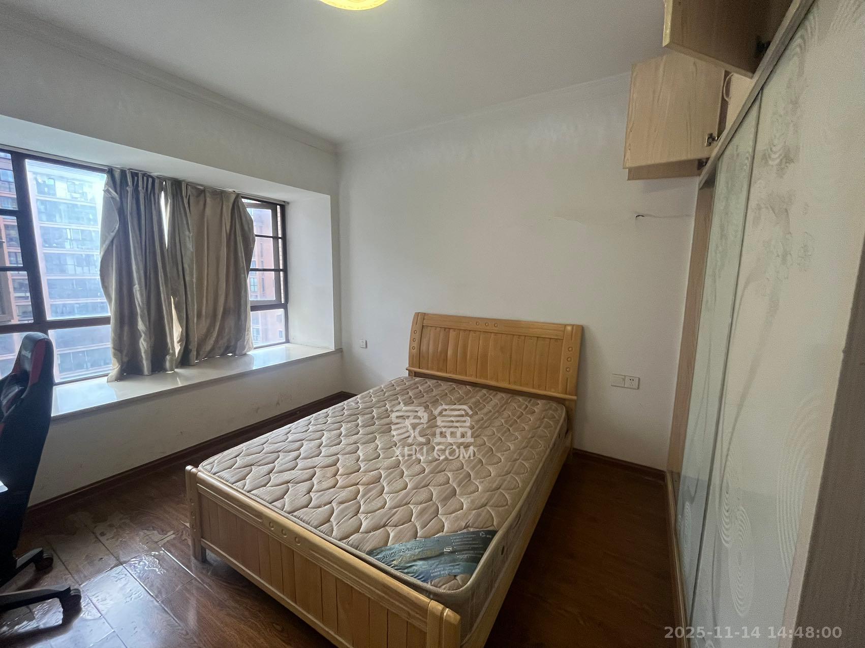 金房奥斯卡  4室2厅1卫    2300.0元/月室内图