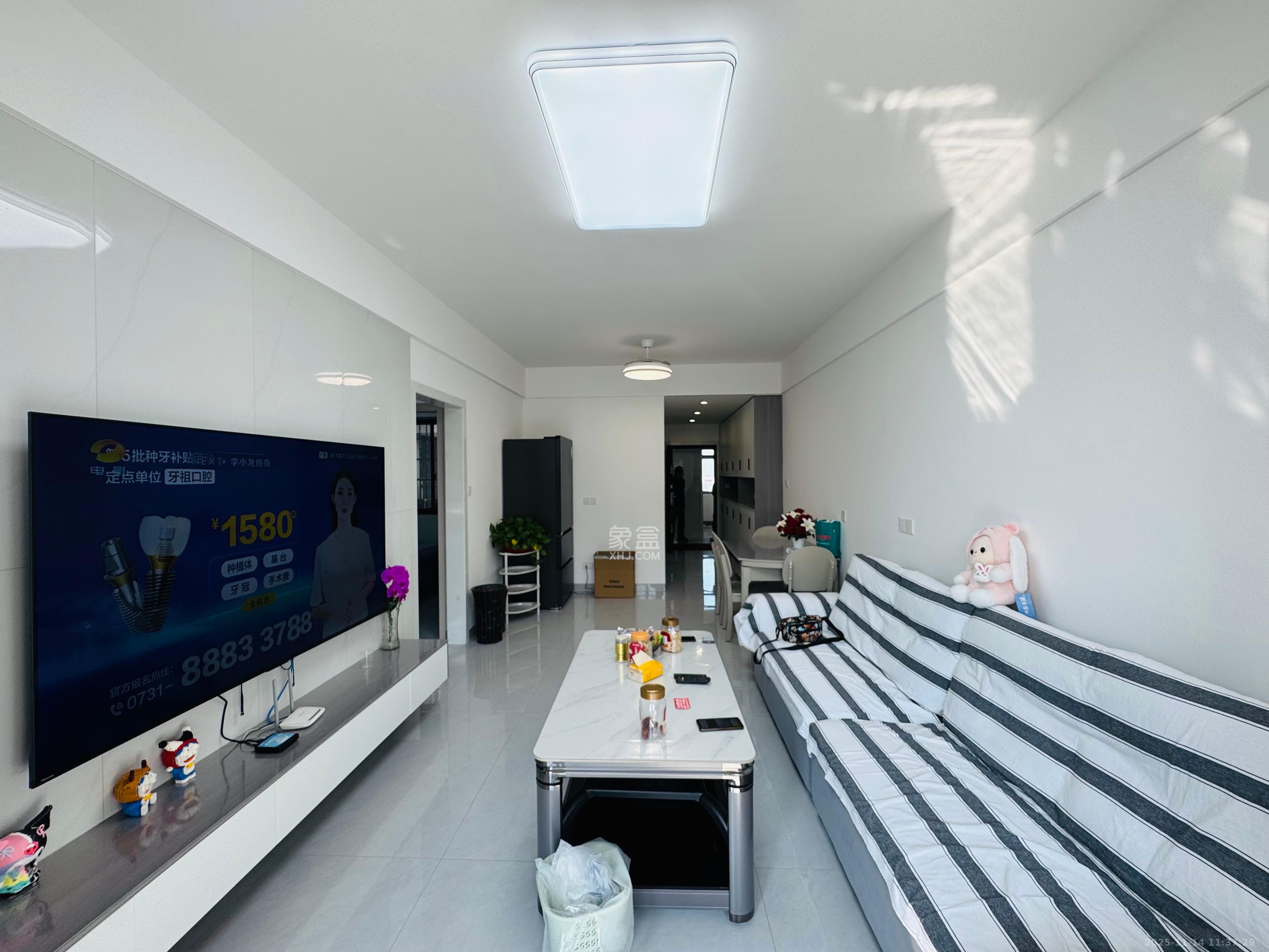 湖湘时代名邸公园壹号 2室1厅1卫 3000.0元/月 湖湘时代名邸公园壹号 2室1厅1卫 3000.0元/月室内图