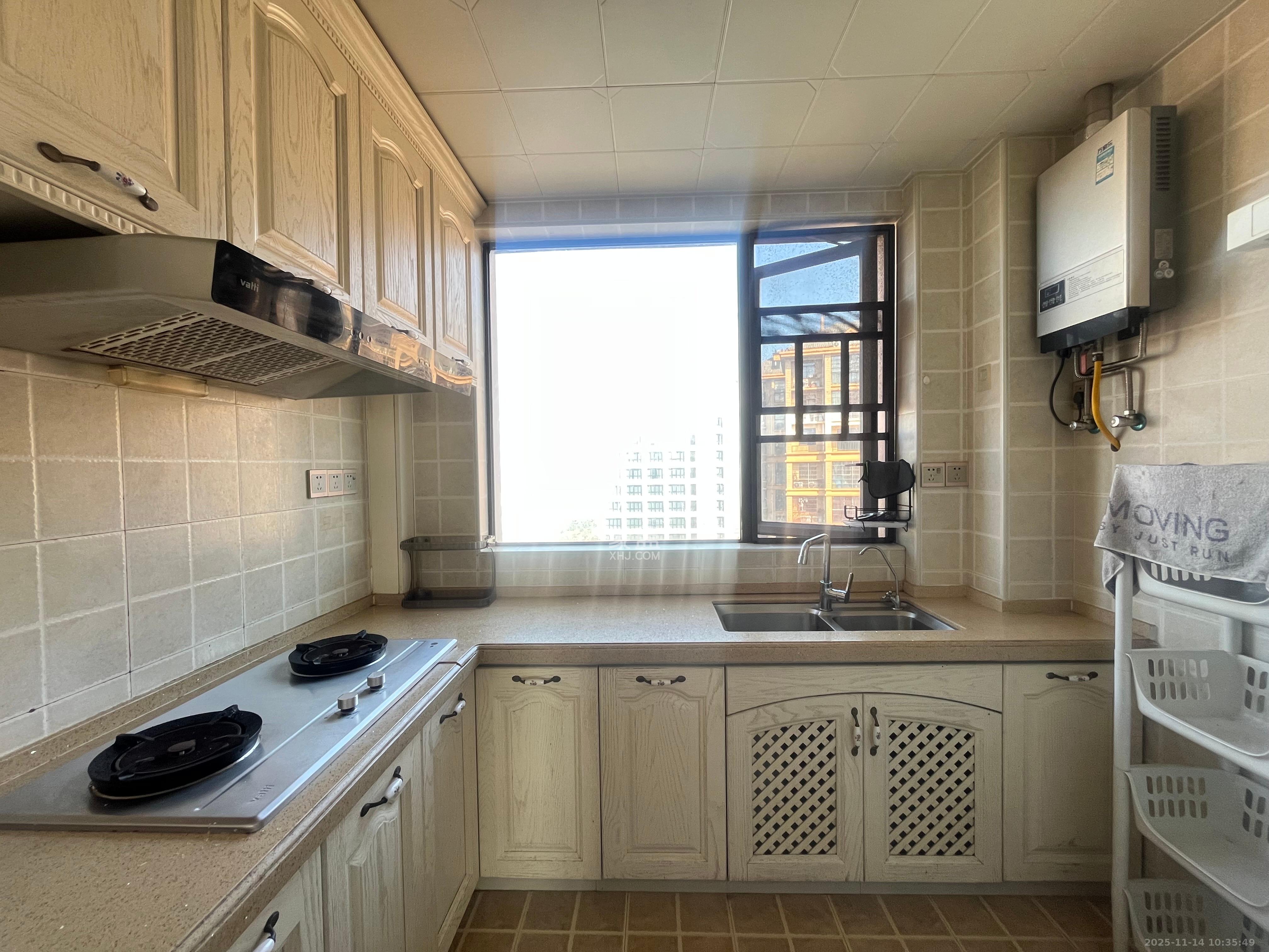 旭辉华庭  3室2厅2卫    2800.0元/月室内图