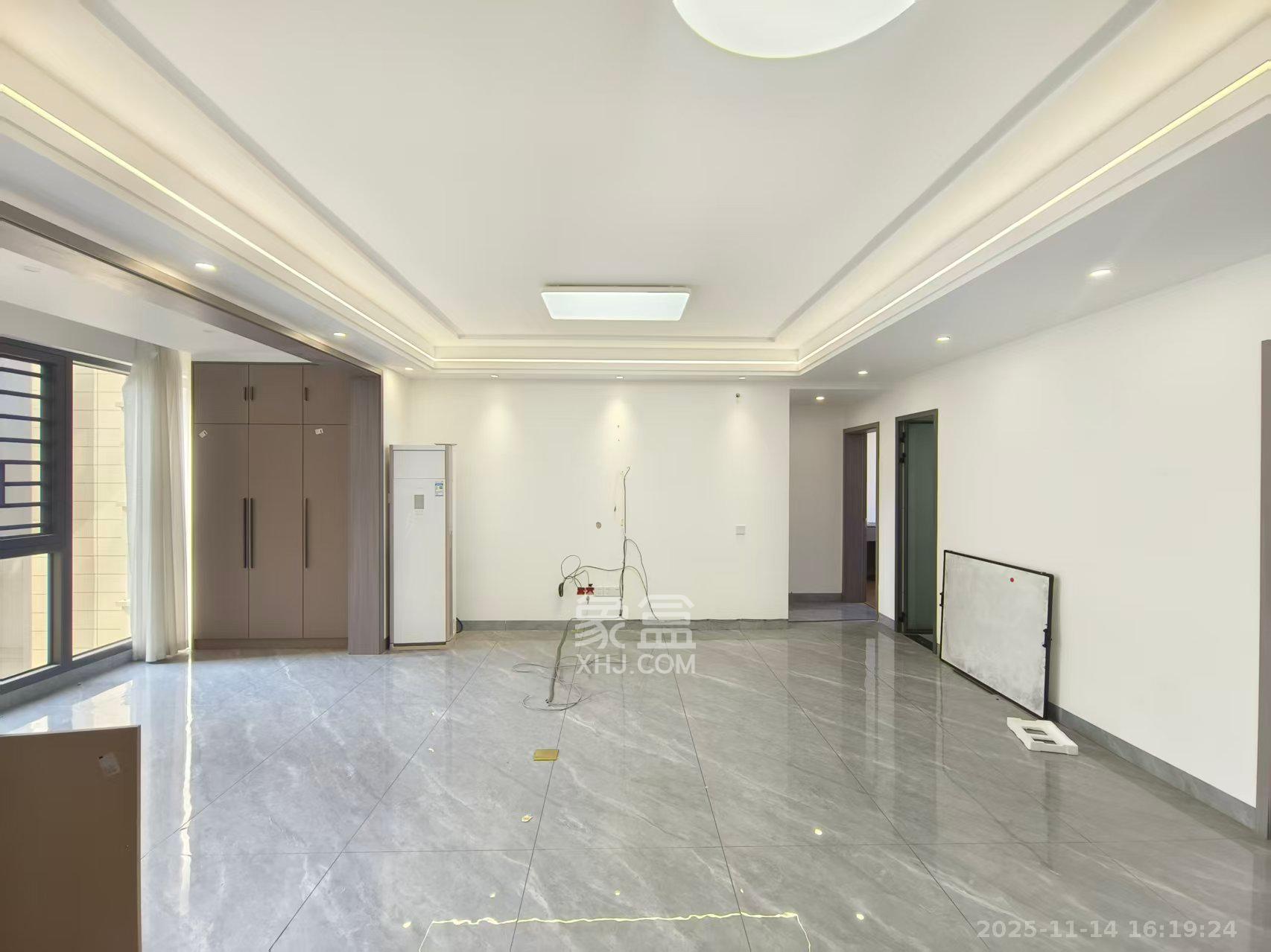 明发阅江悦府  3室2厅2卫    2100.0元/月室内图