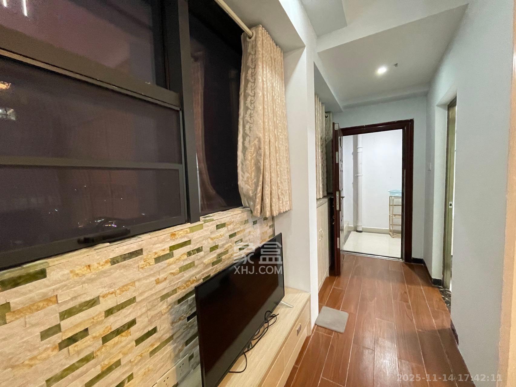 第六都（陆都小区）  1室1厅1卫    1700.0元/月室内图