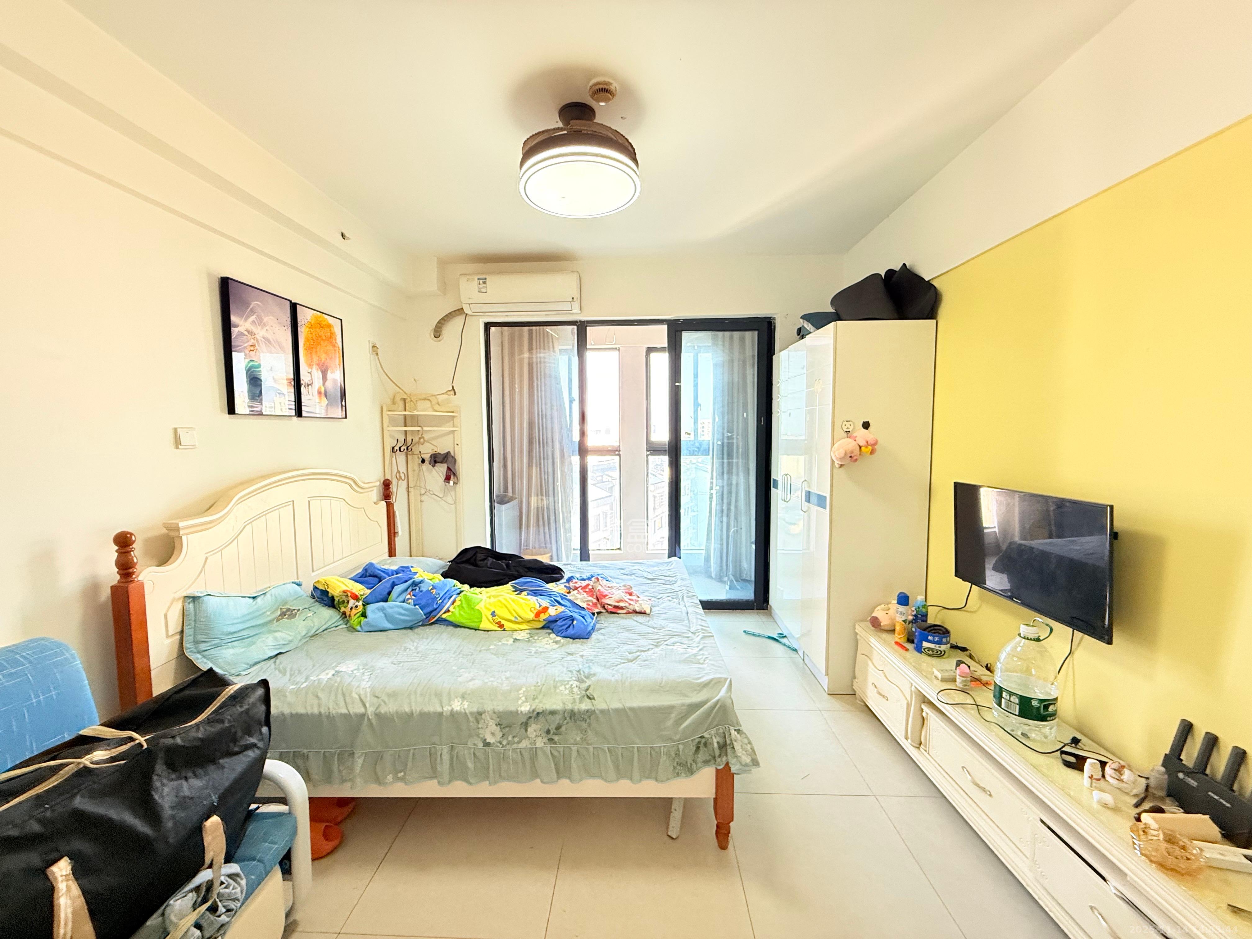 鑫远微中心 1室1厅1卫 1200.0元/月 鑫远微中心 1室1厅1卫 1200.0元/月室内图