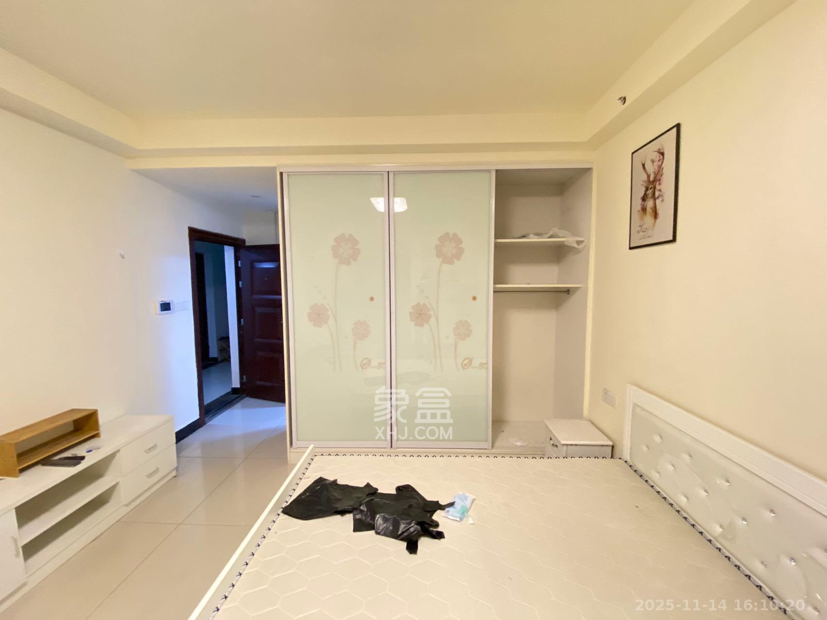 西子湖畔沃府 1室1厅1卫 1800.0元/月 西子湖畔沃府 1室1厅1卫 1800.0元/月室内图