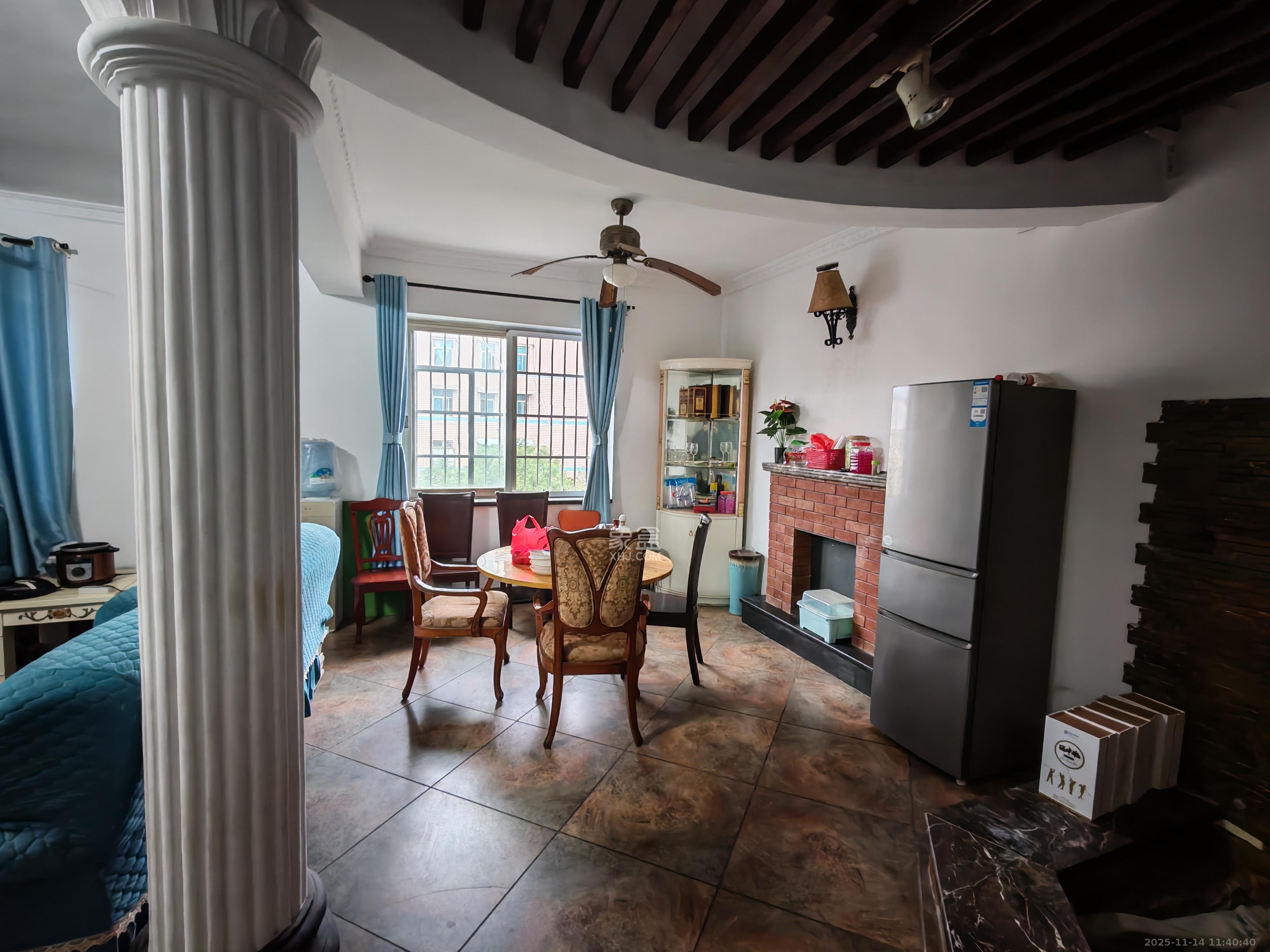 洞井商贸城 5室3厅2卫 2800.0元/月 洞井商贸城 5室3厅2卫 2800.0元/月室内图