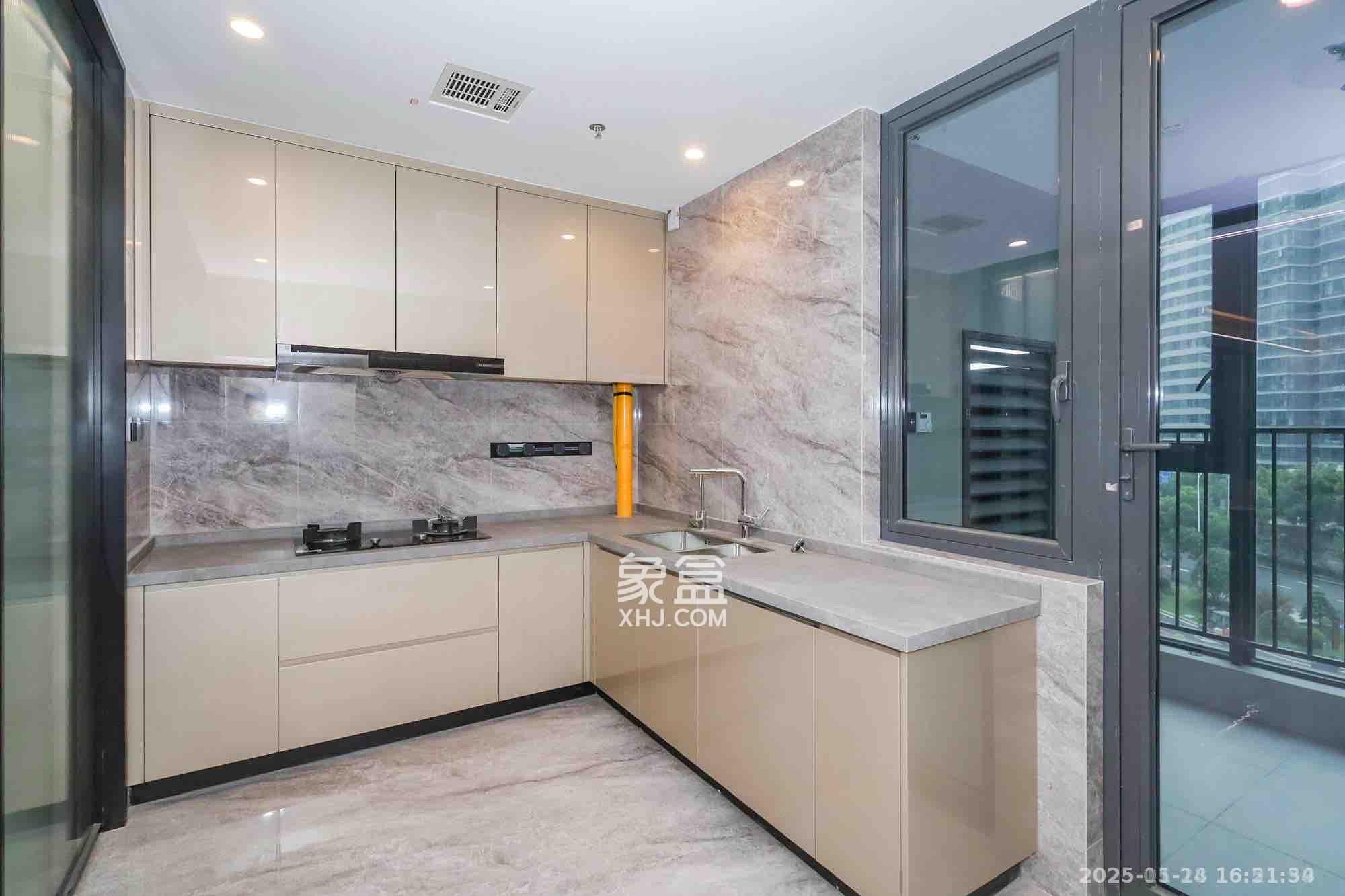 旭辉铂悦湘江 4室2厅3卫 16500.0元/月 旭辉铂悦湘江 4室2厅3卫 16500.0元/月室内图