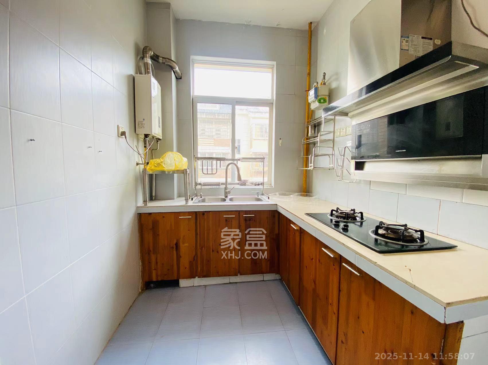 枫林绿洲  2室2厅1卫    2100.0元/月室内图