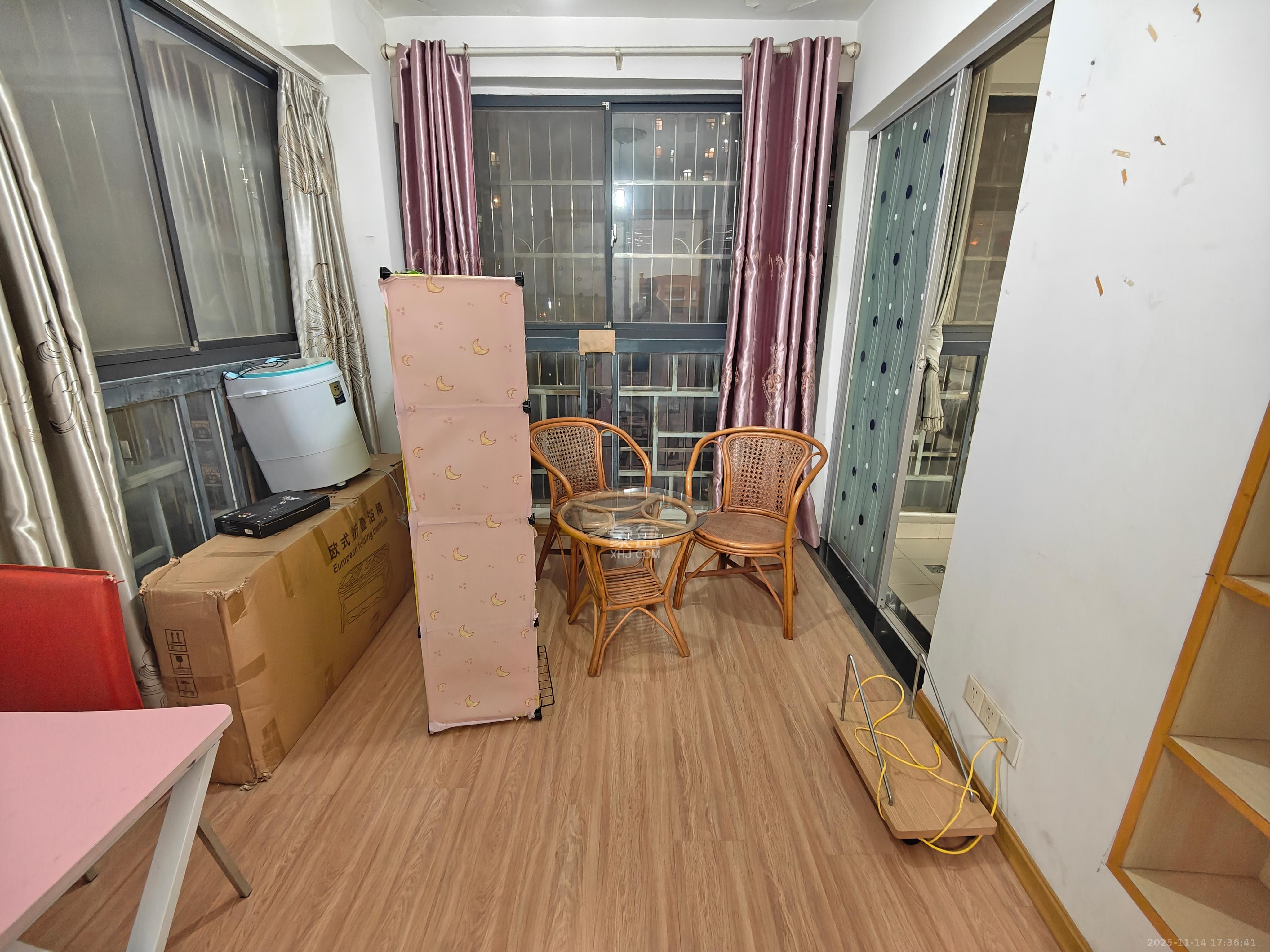 西子湖畔沃府  3室2厅2卫    3000.0元/月室内图