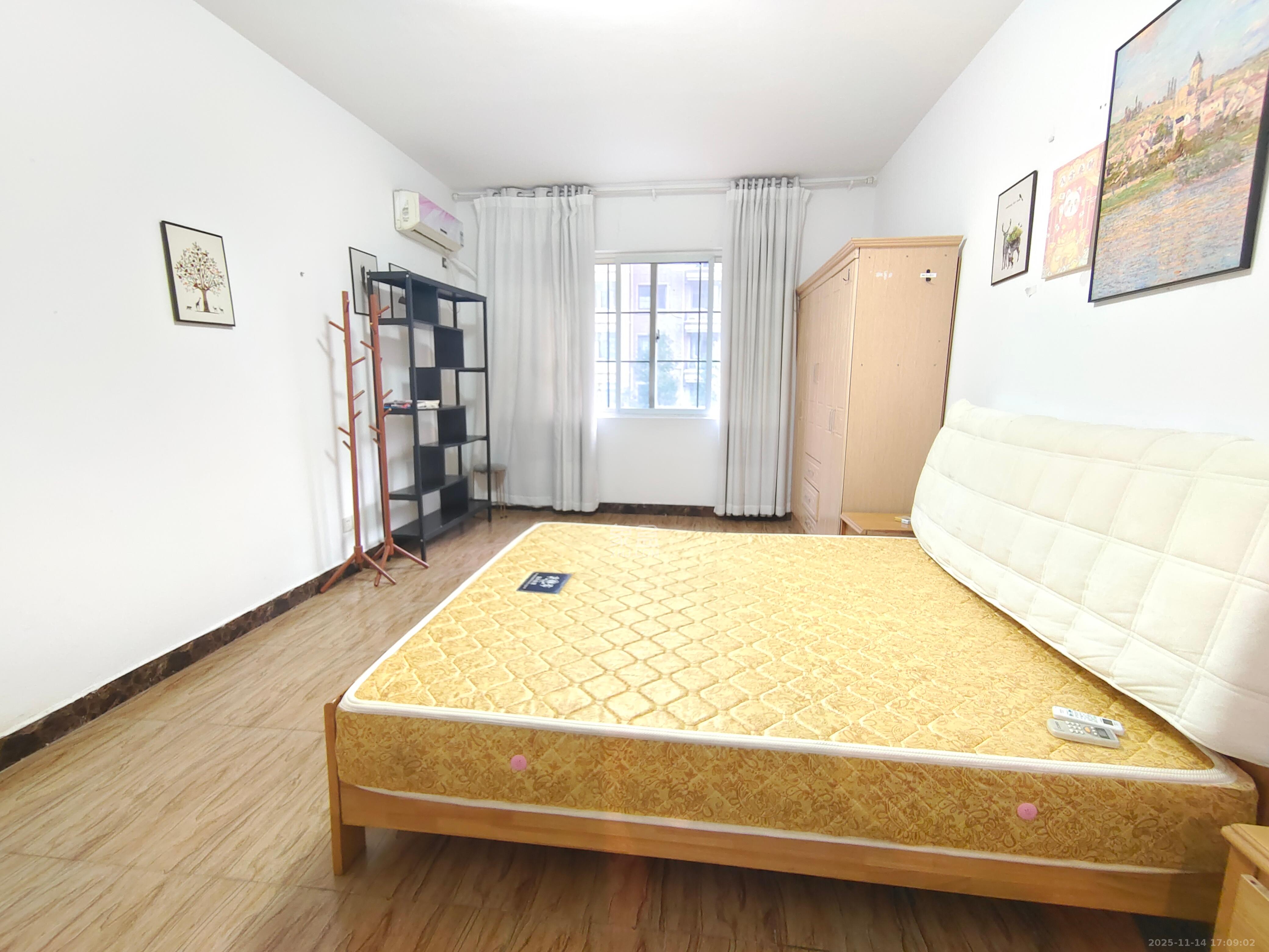 沁园春御院  3室2厅1卫    3000.0元/月