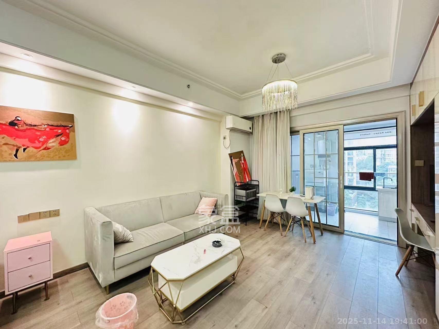 江南华府 1室1厅1卫 1800.0元/月 江南华府 1室1厅1卫 1800.0元/月室内图