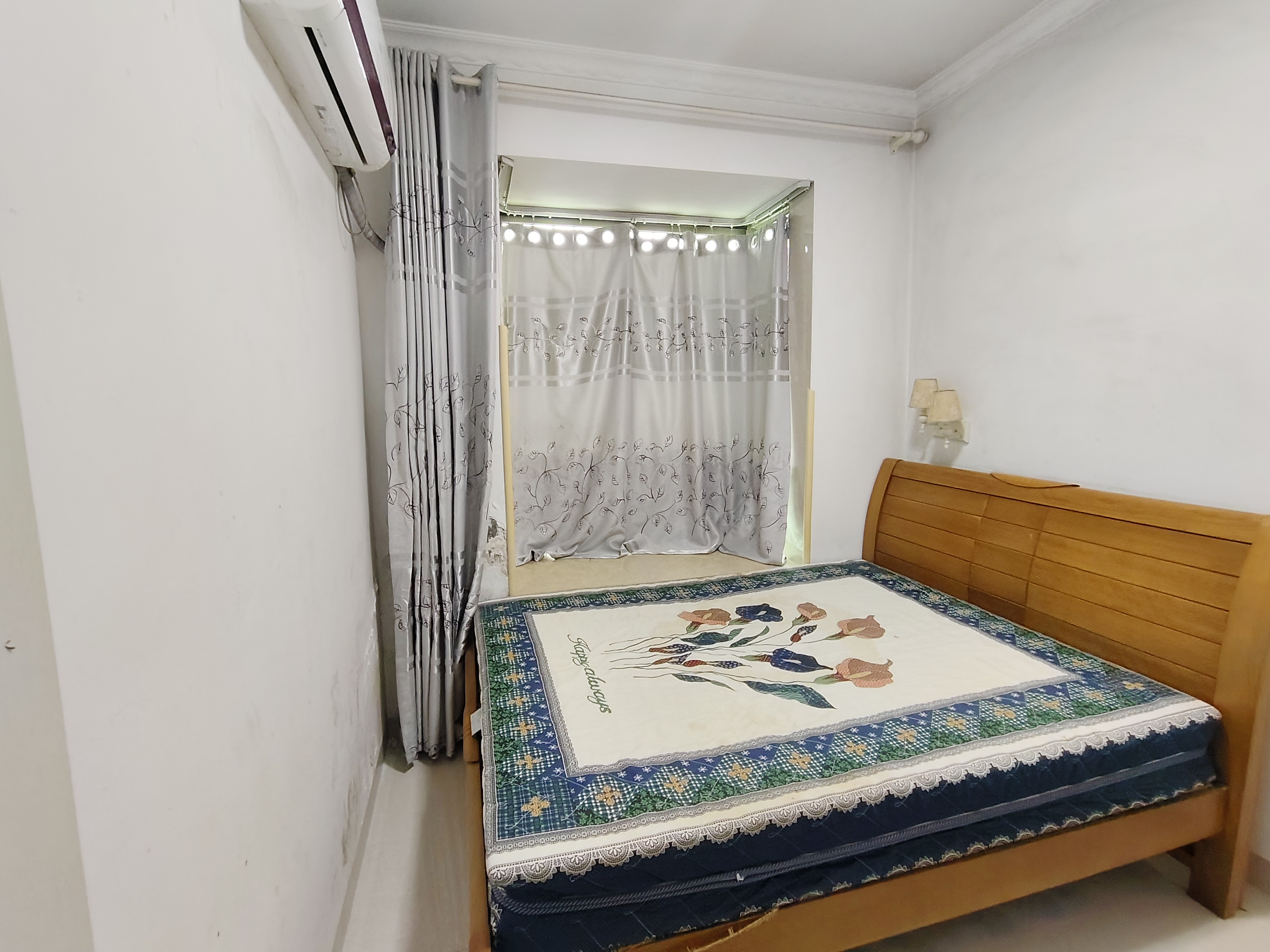 南海花园  2室2厅1卫    1800.0元/月室内图