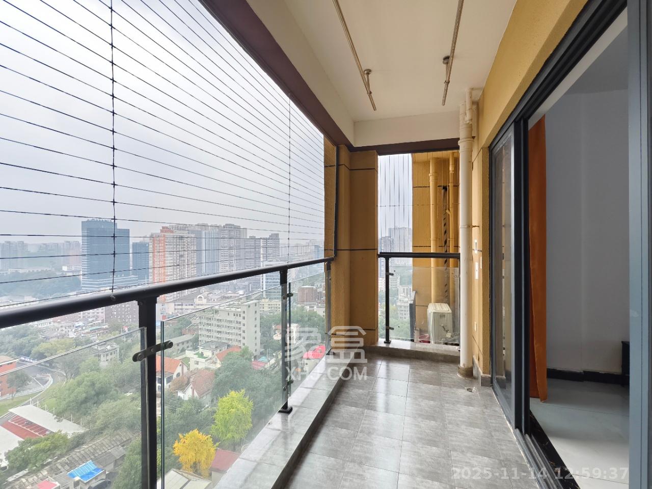 中国铁建18公馆（常青嘉苑）  3室1厅2卫    2300.0元/月室内图