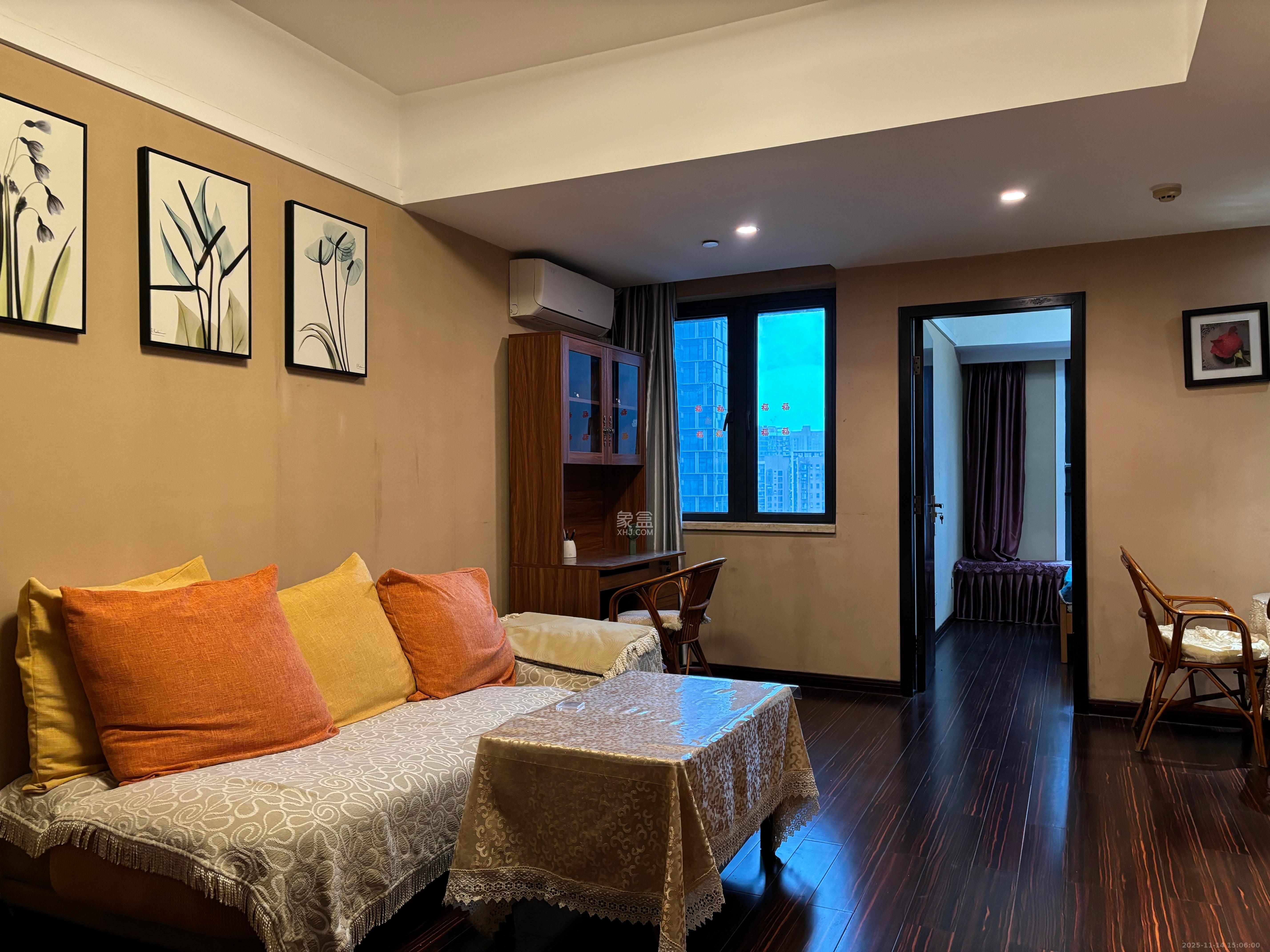 德思勤城市广场(宝格丽公寓) 1室1厅1卫 2000.0元/月 德思勤城市广场(宝格丽公寓) 1室1厅1卫 2000.0元/月室内图