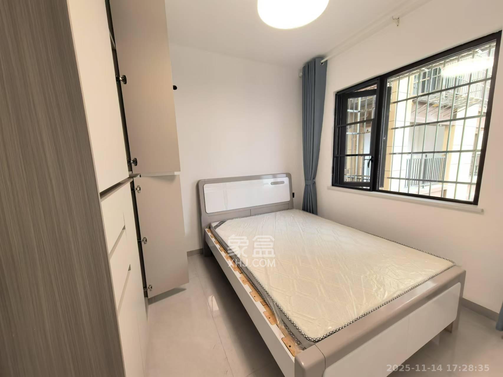 伊景园滨河苑 3室1厅1卫 2400.0元/月 伊景园滨河苑 3室1厅1卫 2400.0元/月室内图