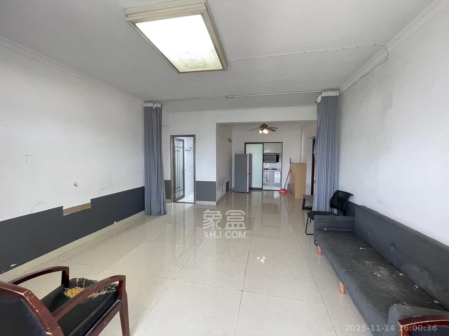 海林馨香雅苑  4室2厅2卫    2800.0元/月室内图