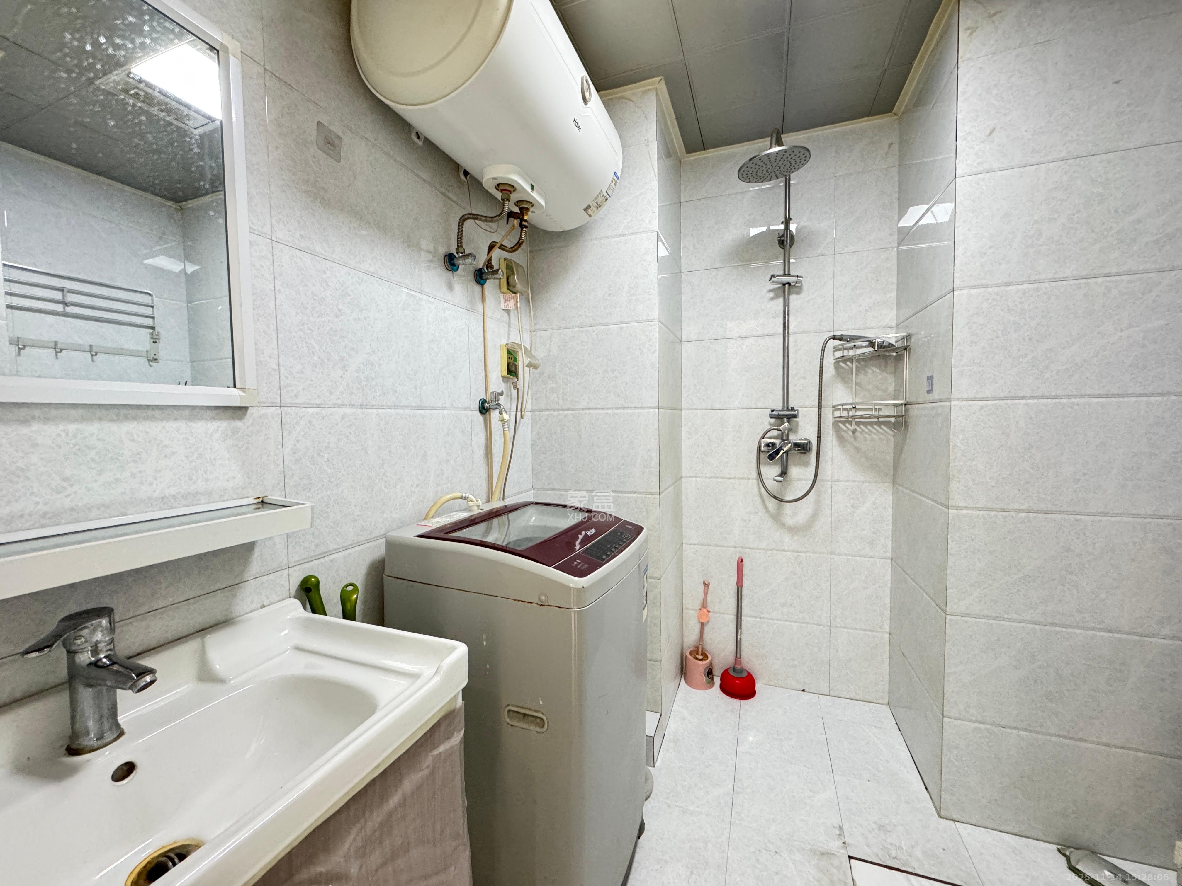 众东国际 2室1厅1卫 2700.0元/月 众东国际 2室1厅1卫 2700.0元/月室内图