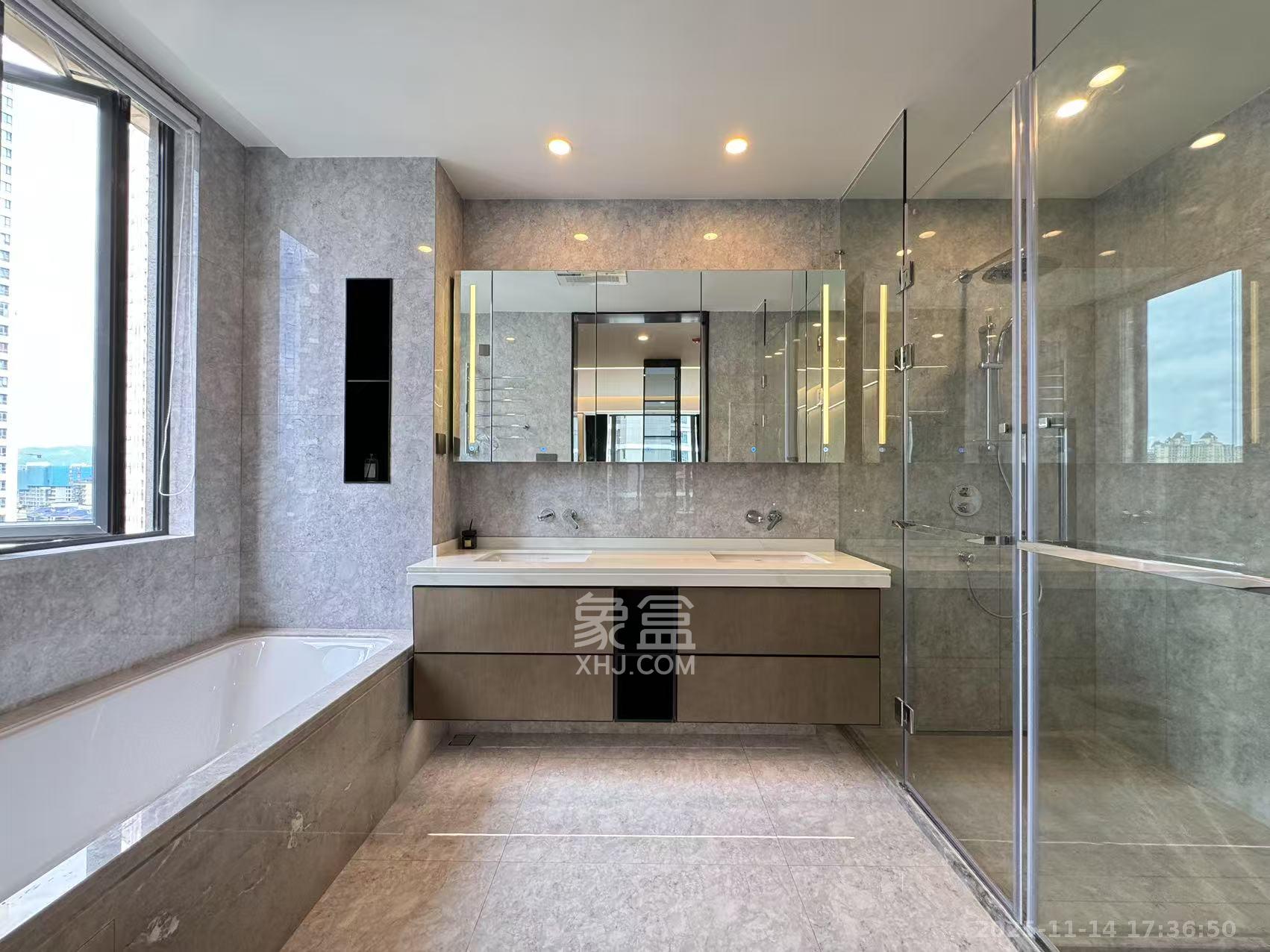 旭辉铂悦湘江  4室2厅4卫    16800.0元/月室内图