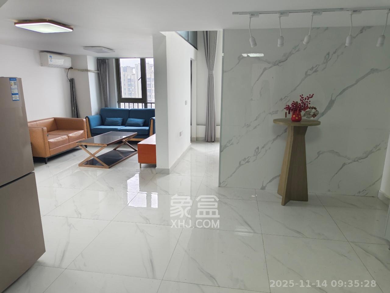 梅溪湖金茂湾 2室1厅2卫 3200.0元/月 梅溪湖金茂湾 2室1厅2卫 3200.0元/月室内图