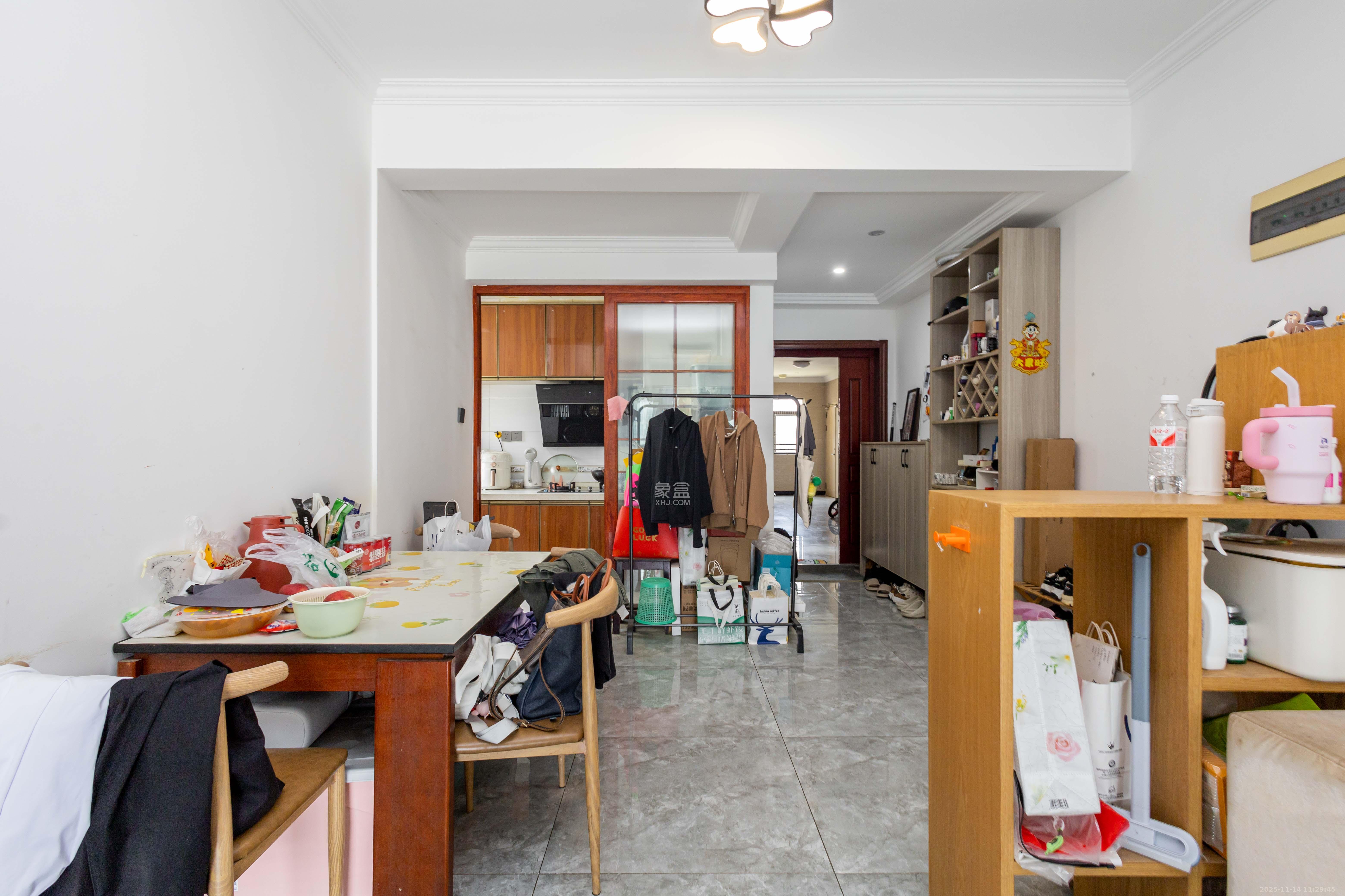 中交中央公园D4区 2室2厅1卫 70.0万 中交中央公园D4区 2室2厅1卫 70.0万客厅