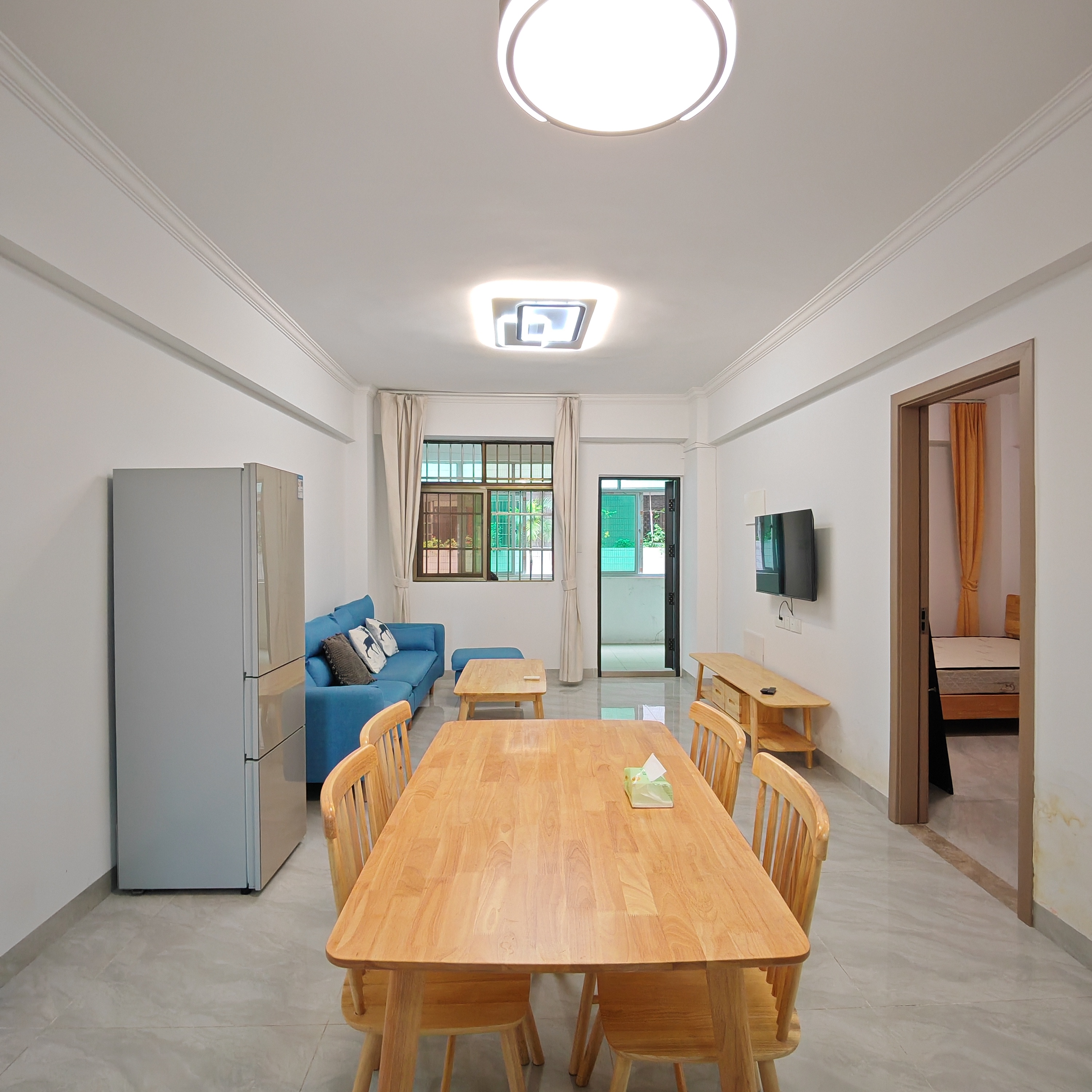 南海大厦（五指山路）  2室1厅1卫    2300.0元/月室内图