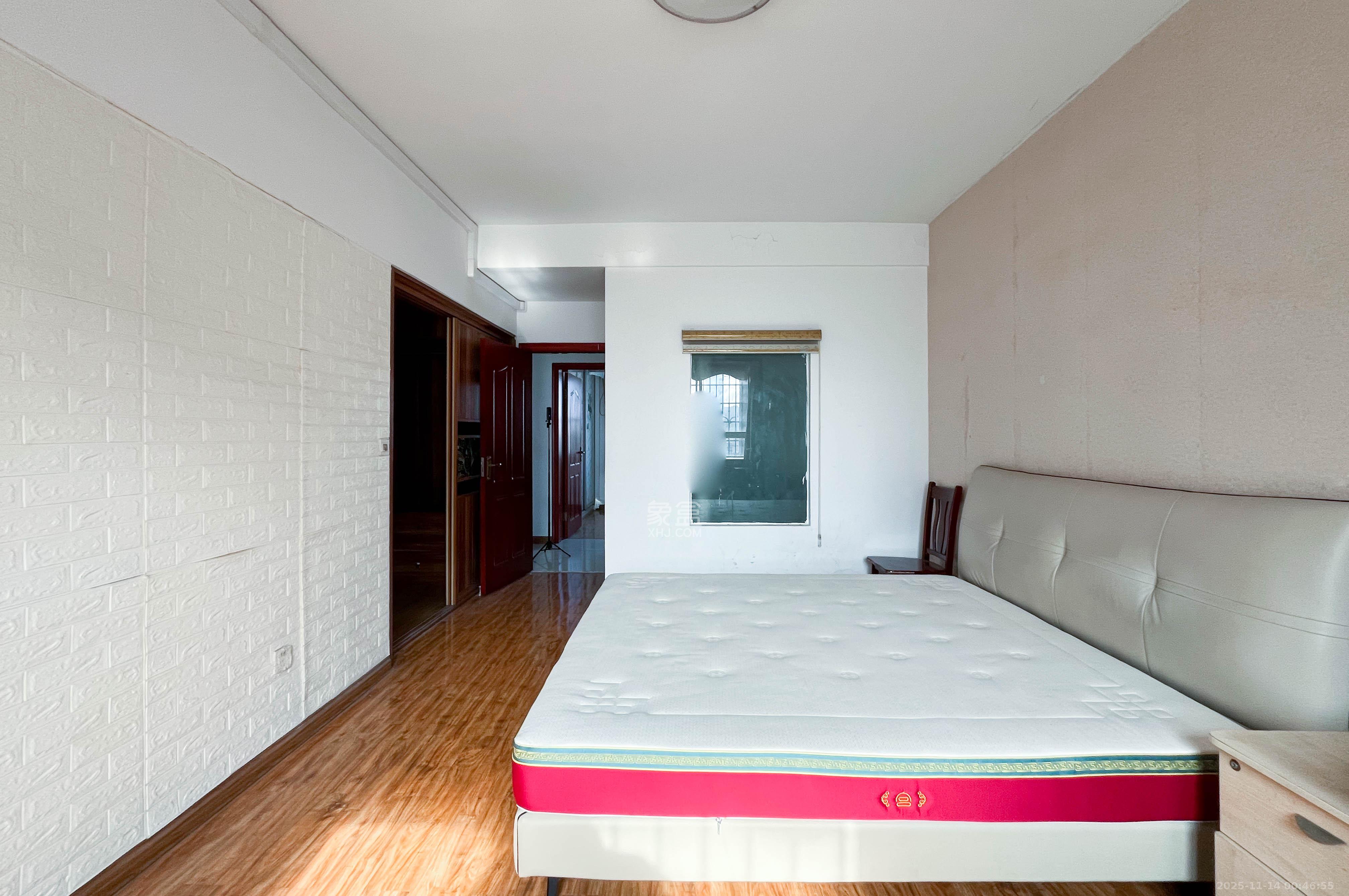 麓谷雅园 4室2厅2卫 90.0万 麓谷雅园 4室2厅2卫 90.0万其他