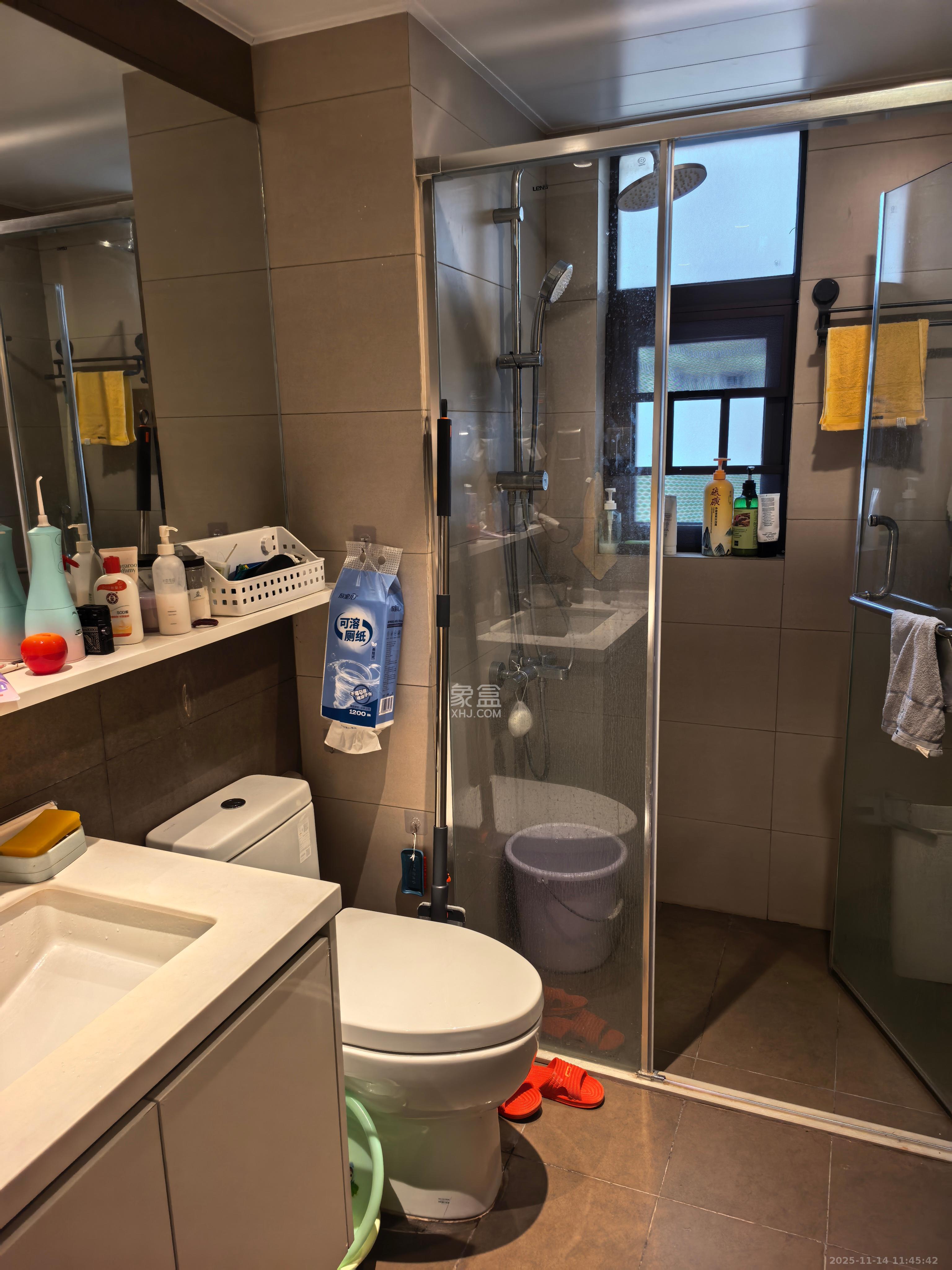 时代倾城四期 2室2厅1卫 2000.0元/月 时代倾城四期 2室2厅1卫 2000.0元/月室内图