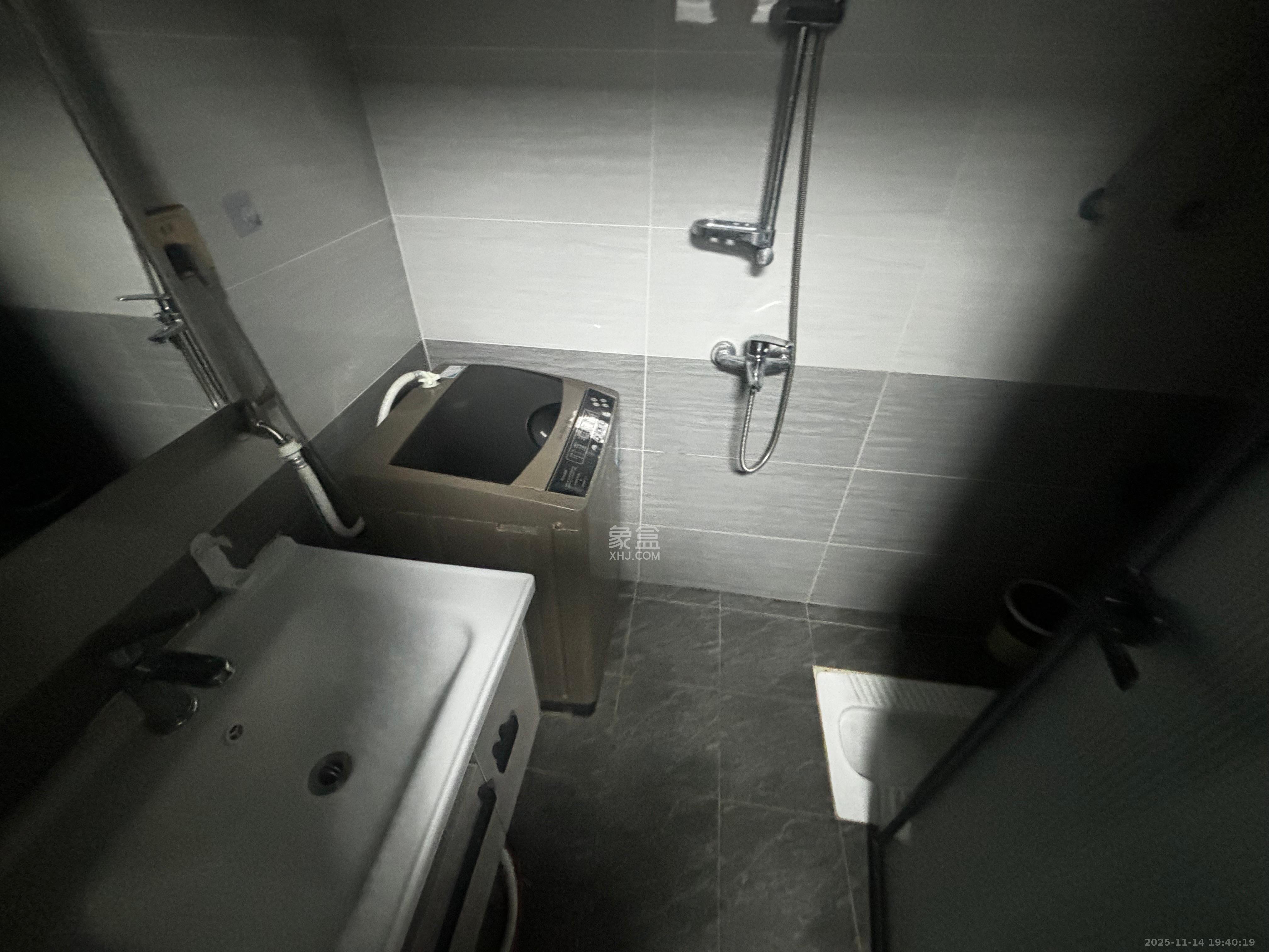 碧桂园城市之光  1室1厅1卫    1600.0元/月室内图