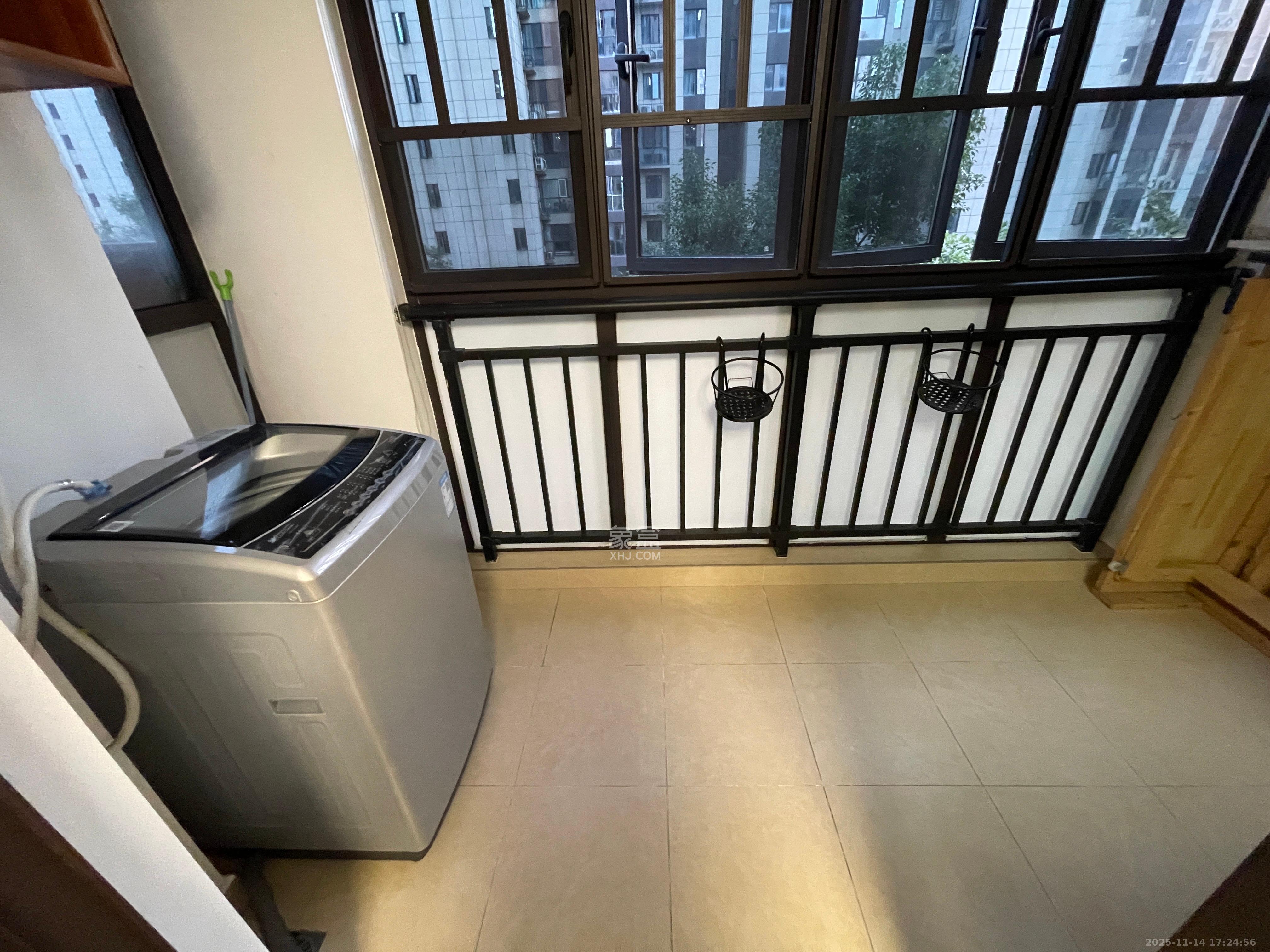 中国铁建梅溪青秀二期  3室2厅2卫    2600.0元/月室内图