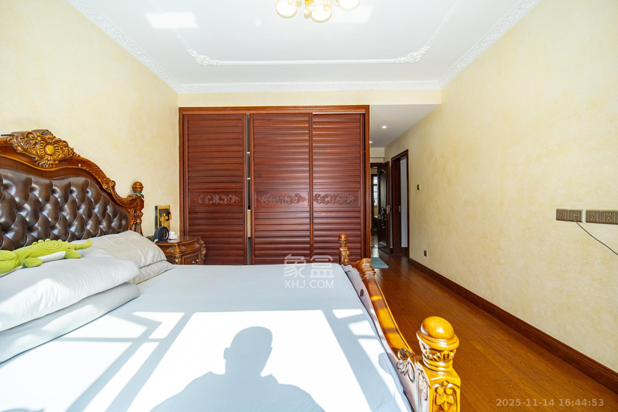 美林水郡 4室2厅2卫 207.0万 美林水郡 4室2厅2卫 207.0万卧室