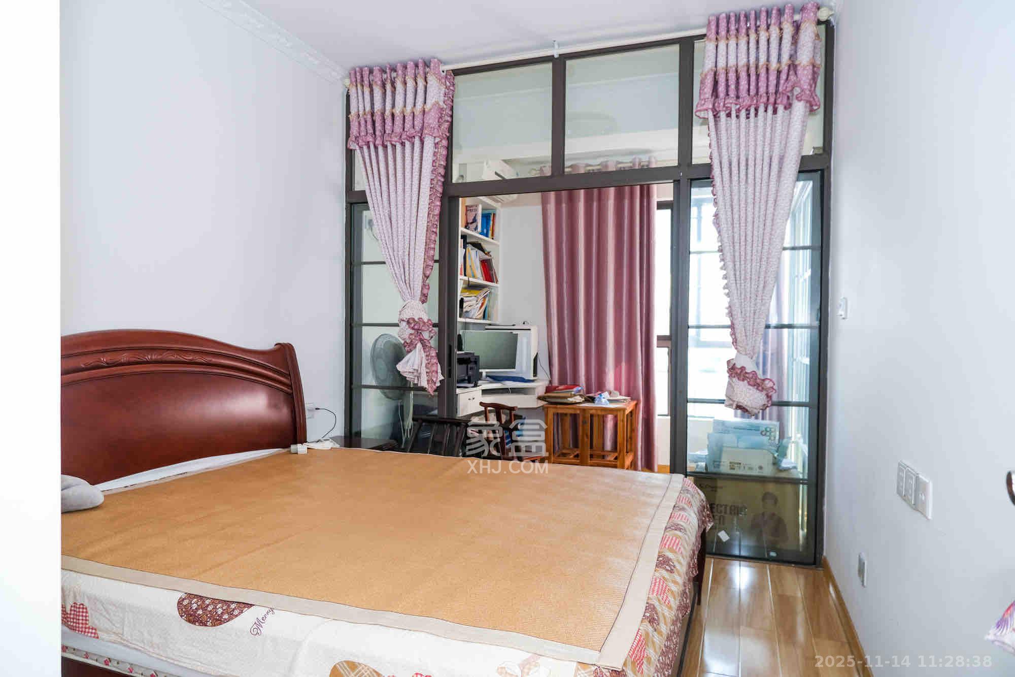 好望谷  3室2厅2卫    2000.0元/月室内图