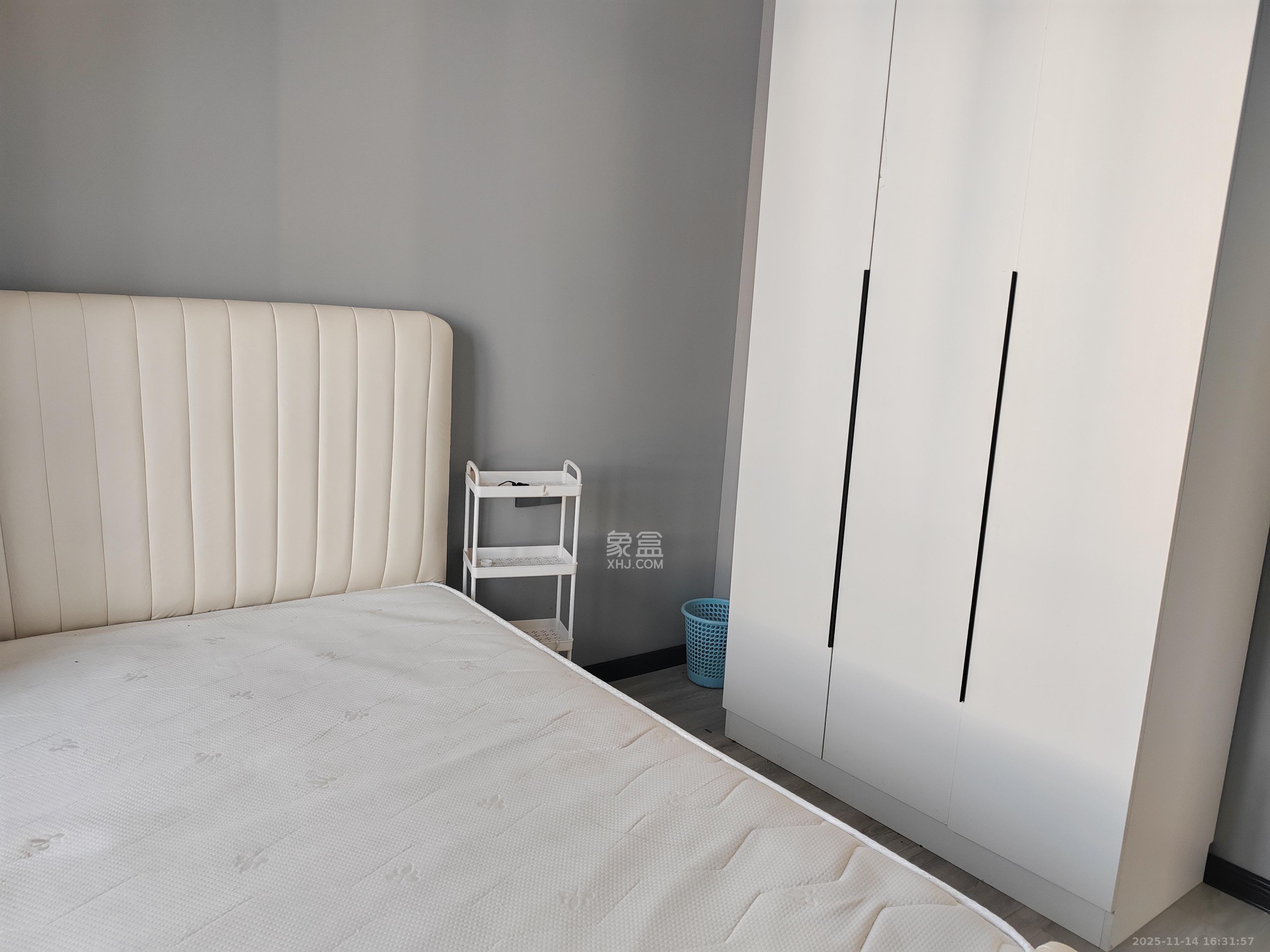 伊景园滨河苑  3室1厅1卫    2200.0元/月室内图