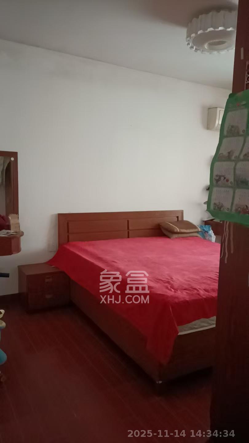 恒鑫澜北湾  3室2厅2卫    2000.0元/月室内图