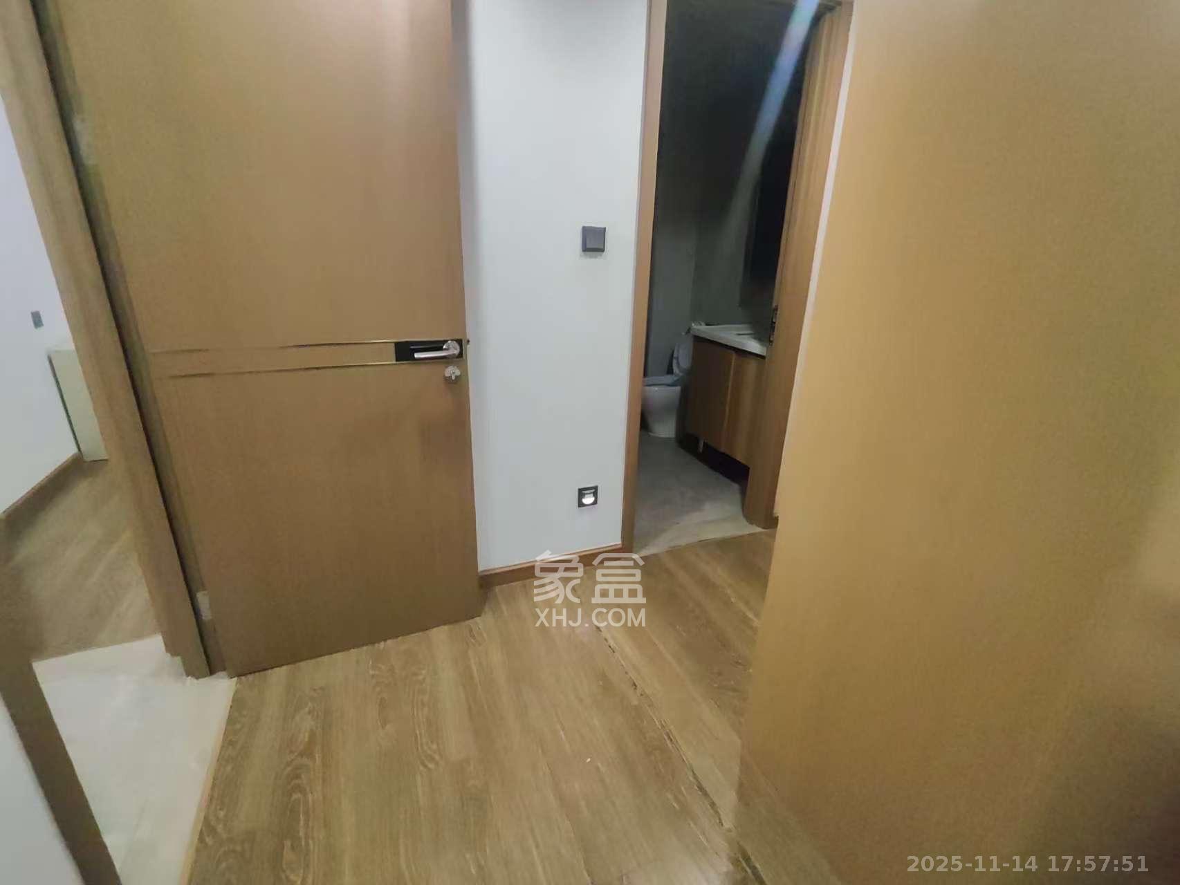 招商华发依云曦城  3室2厅2卫    2500.0元/月室内图