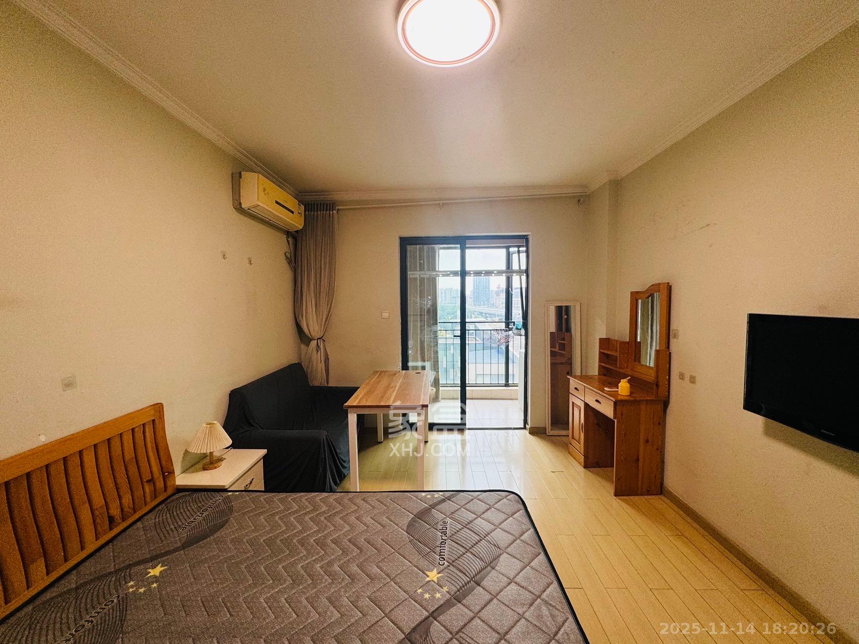 万科金域华府一期  1室1厅1卫    1500.0元/月