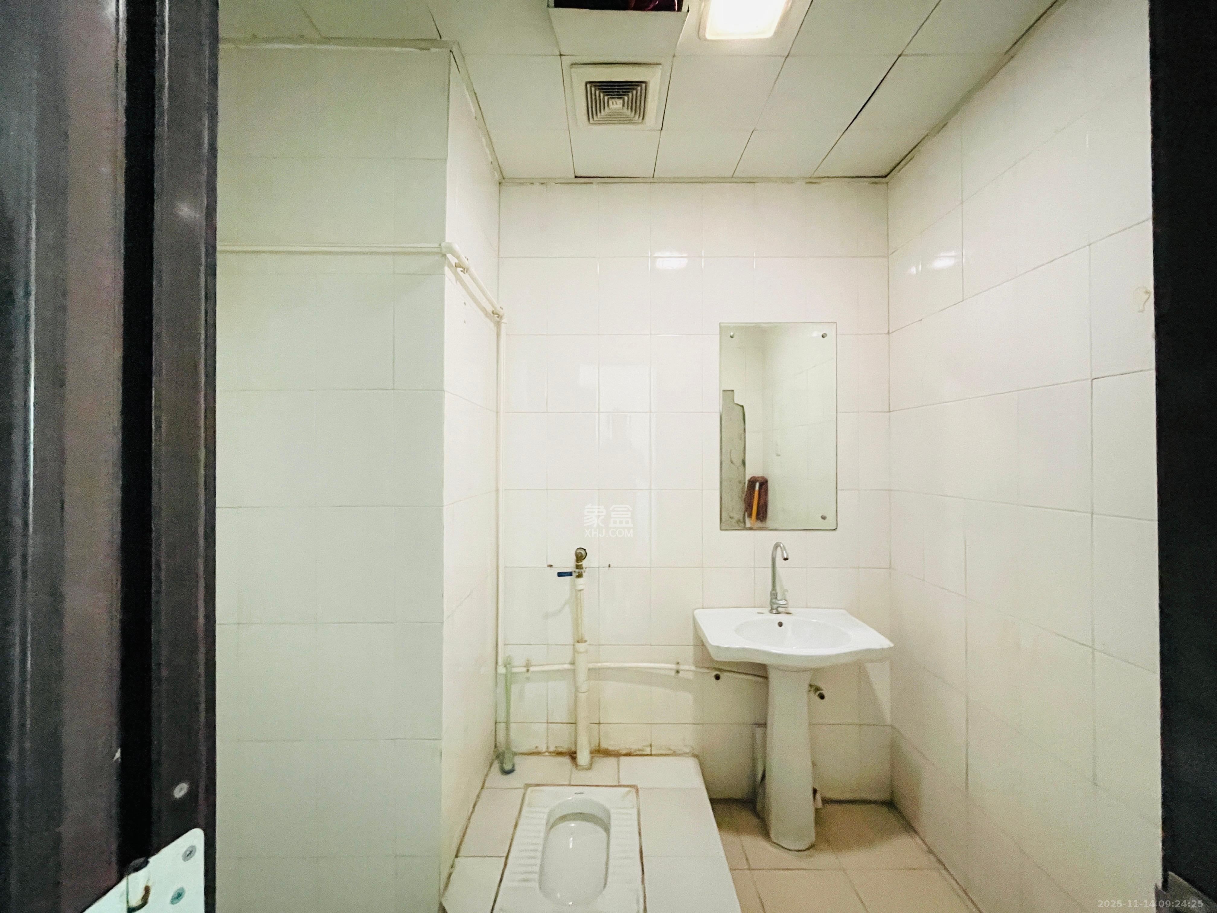 上城星座  1室0厅1卫    1200.0元/月室内图