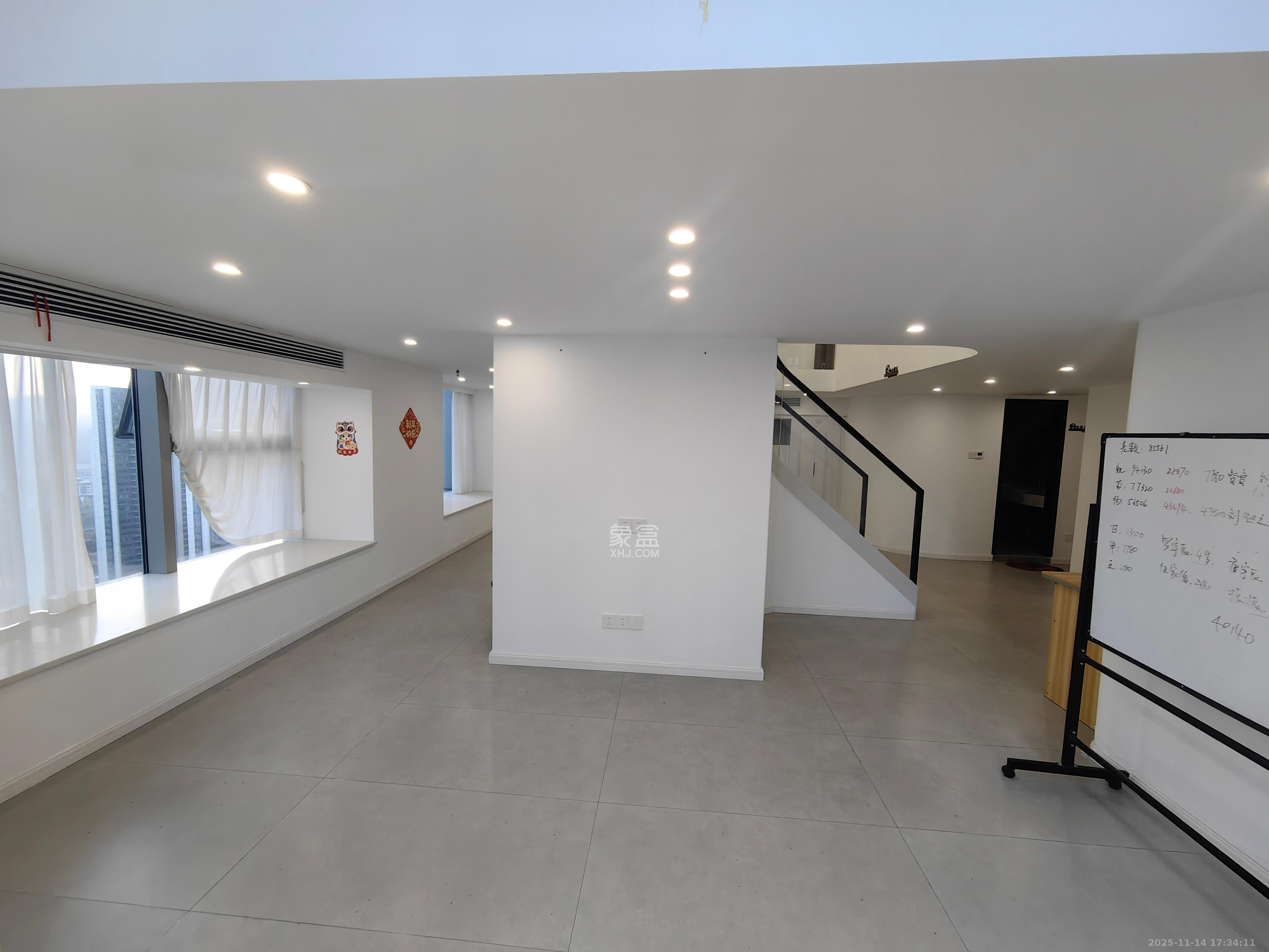 正荣梅溪紫阙台 3室2厅2卫 5800.0元/月 正荣梅溪紫阙台 3室2厅2卫 5800.0元/月室内图