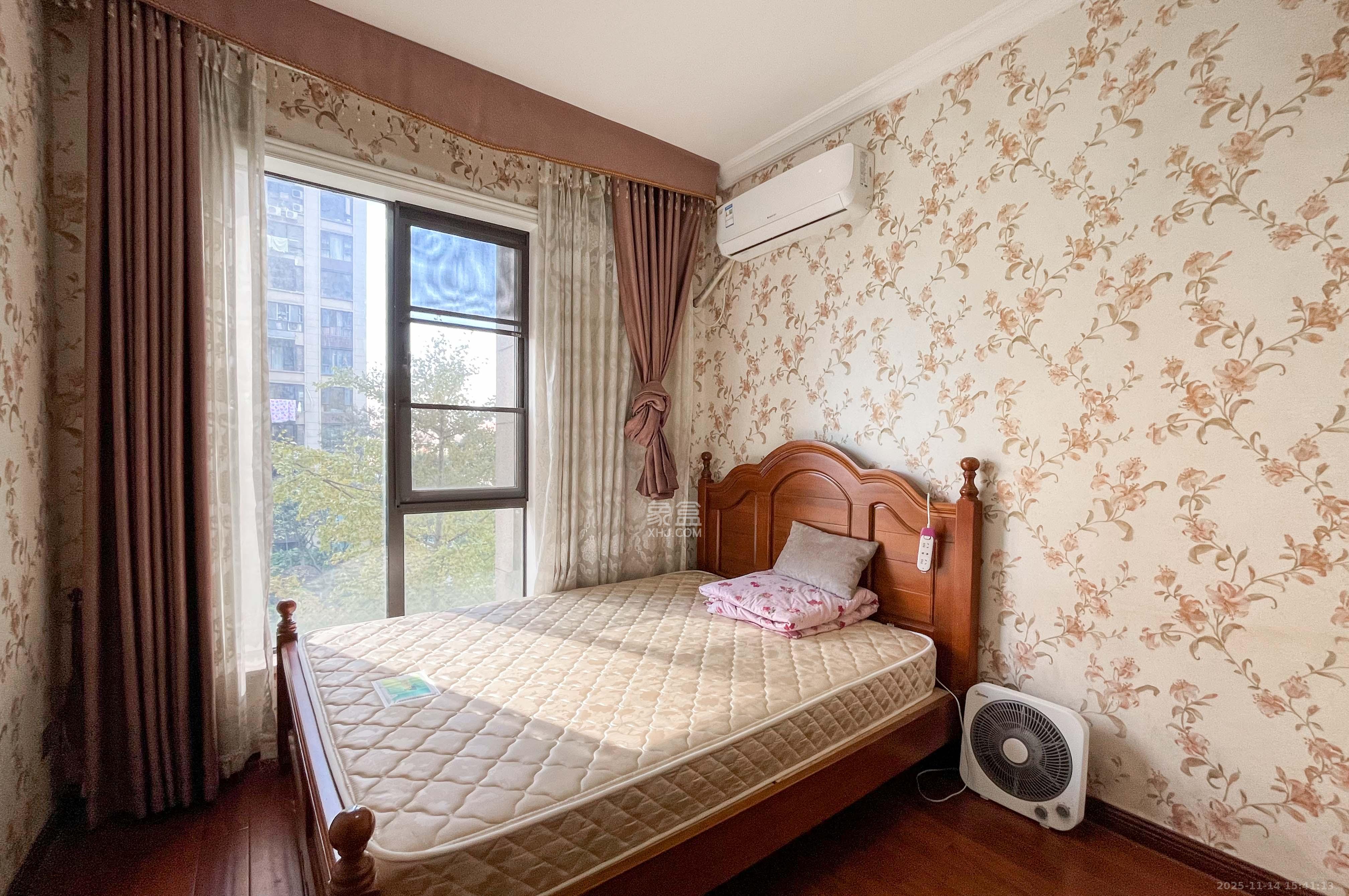 梅溪湖金茂悦(金悦雅苑) 4室2厅2卫 210.0万 梅溪湖金茂悦(金悦雅苑) 4室2厅2卫 210.0万其他