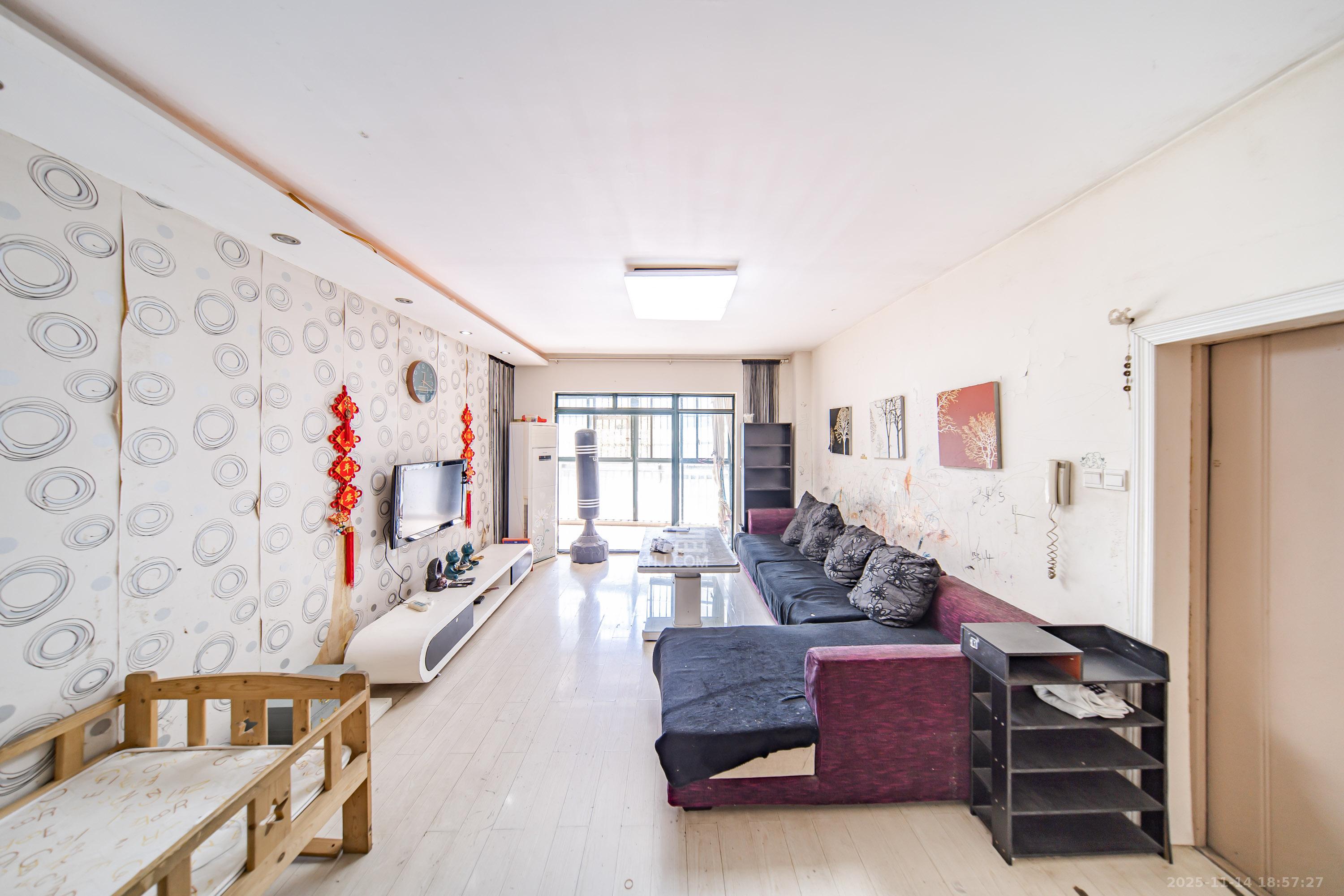 佳阳悦景馨都  3室2厅2卫    80.0万