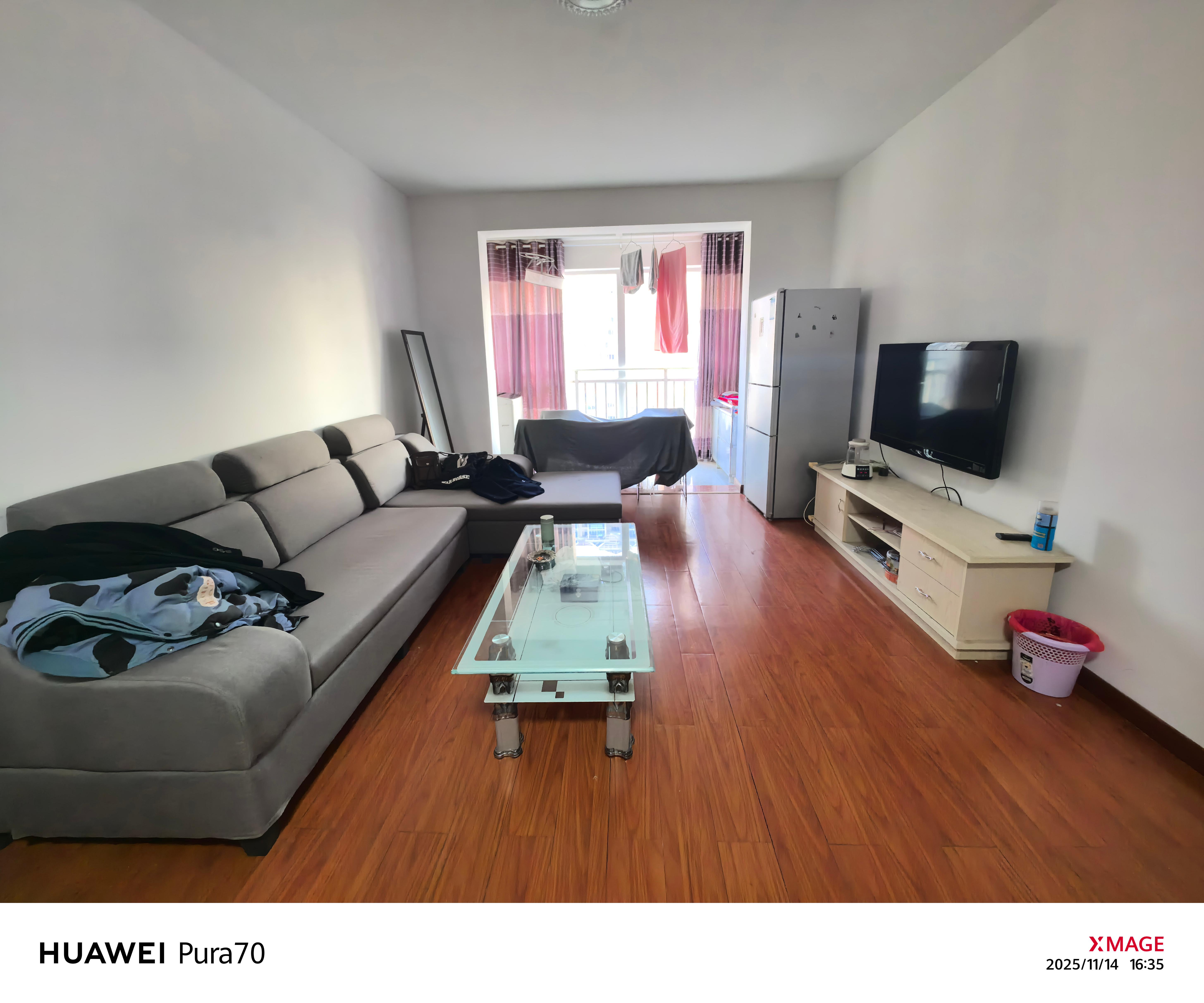 恒广国际景园一二区  1室2厅1卫    1900.0元/月