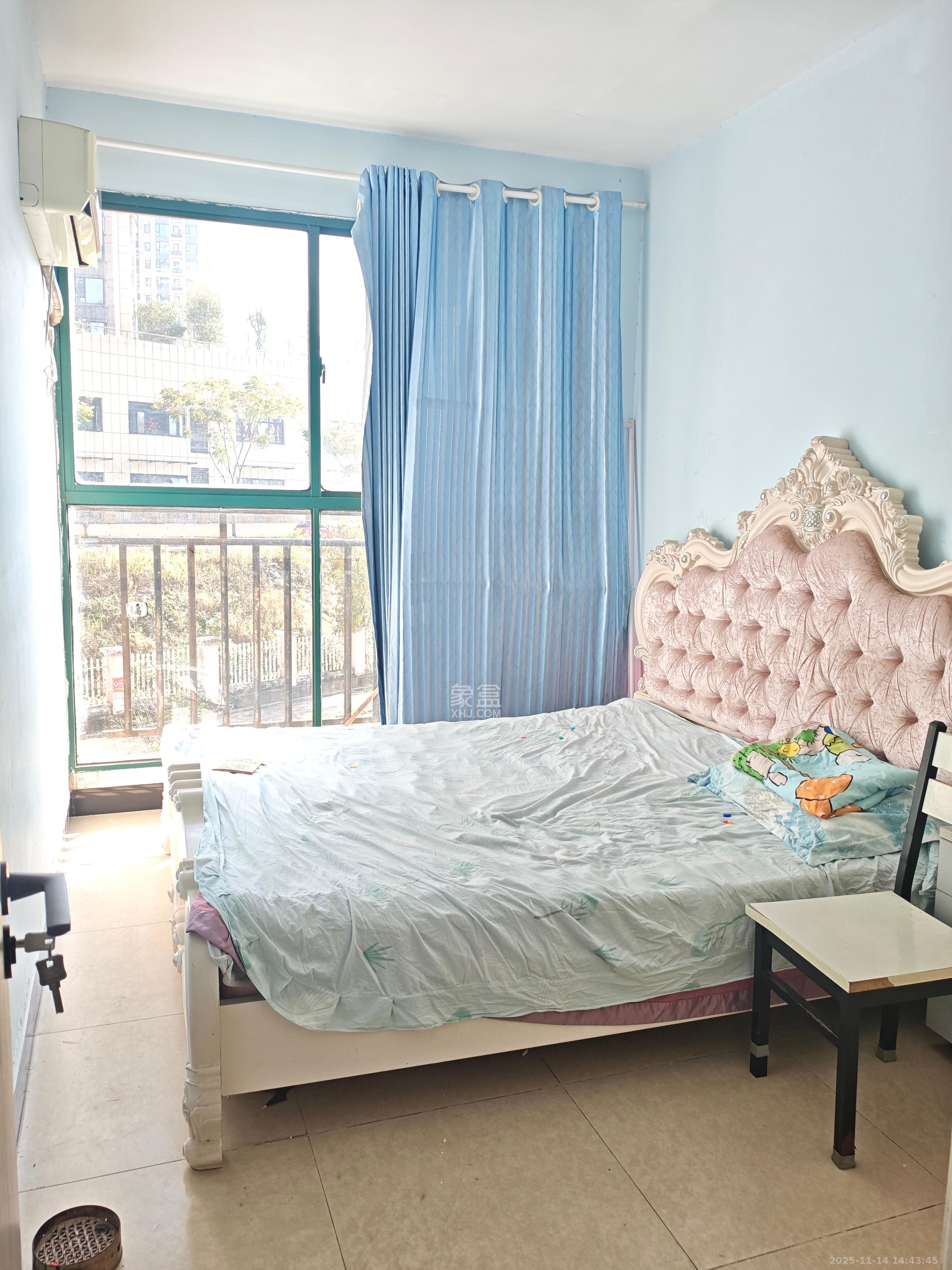 枫华府第 4室2厅2卫 1800.0元/月 枫华府第 4室2厅2卫 1800.0元/月室内图