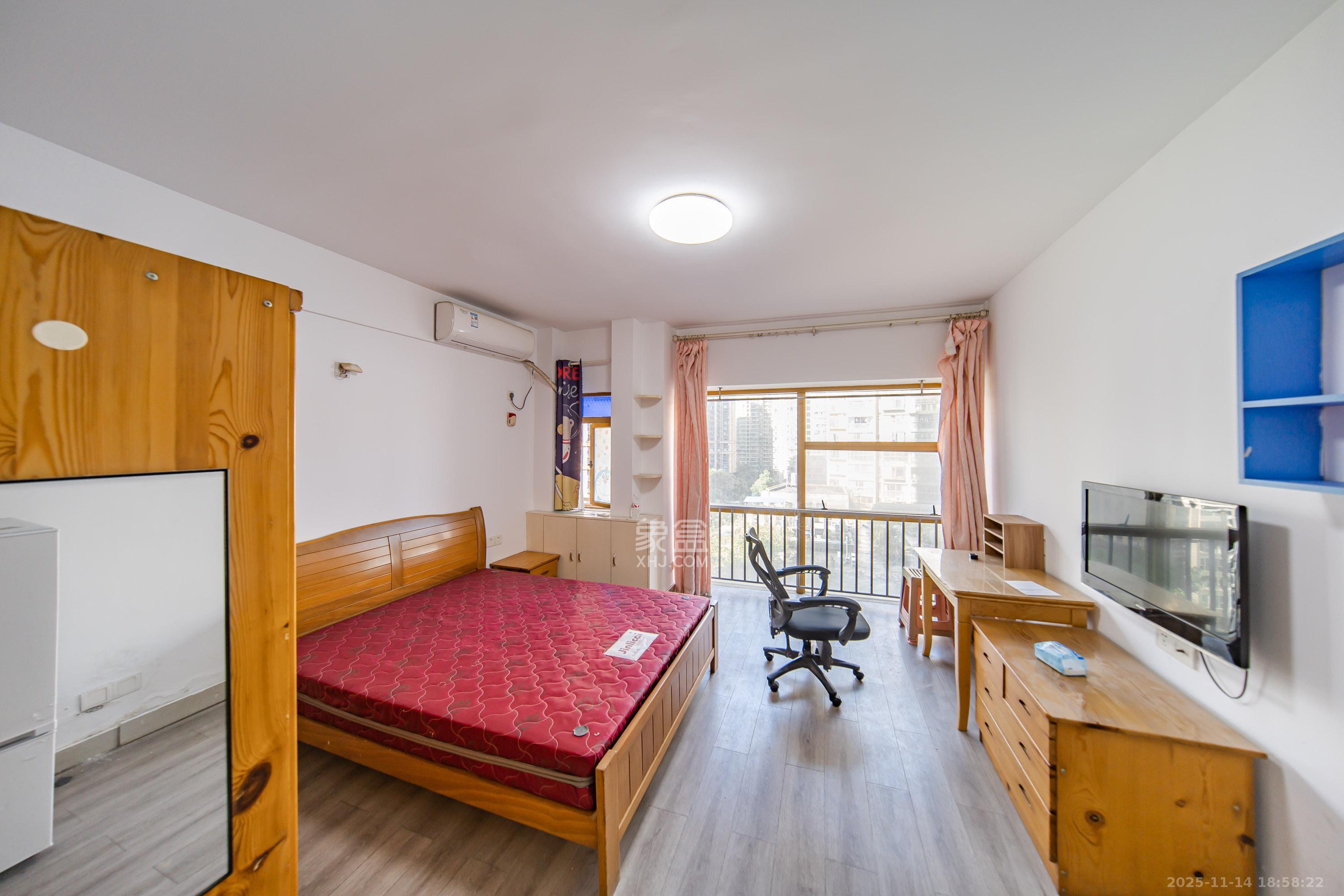 天健芙蓉盛世一期 1室0厅1卫 21.6万 天健芙蓉盛世一期 1室0厅1卫 21.6万客厅