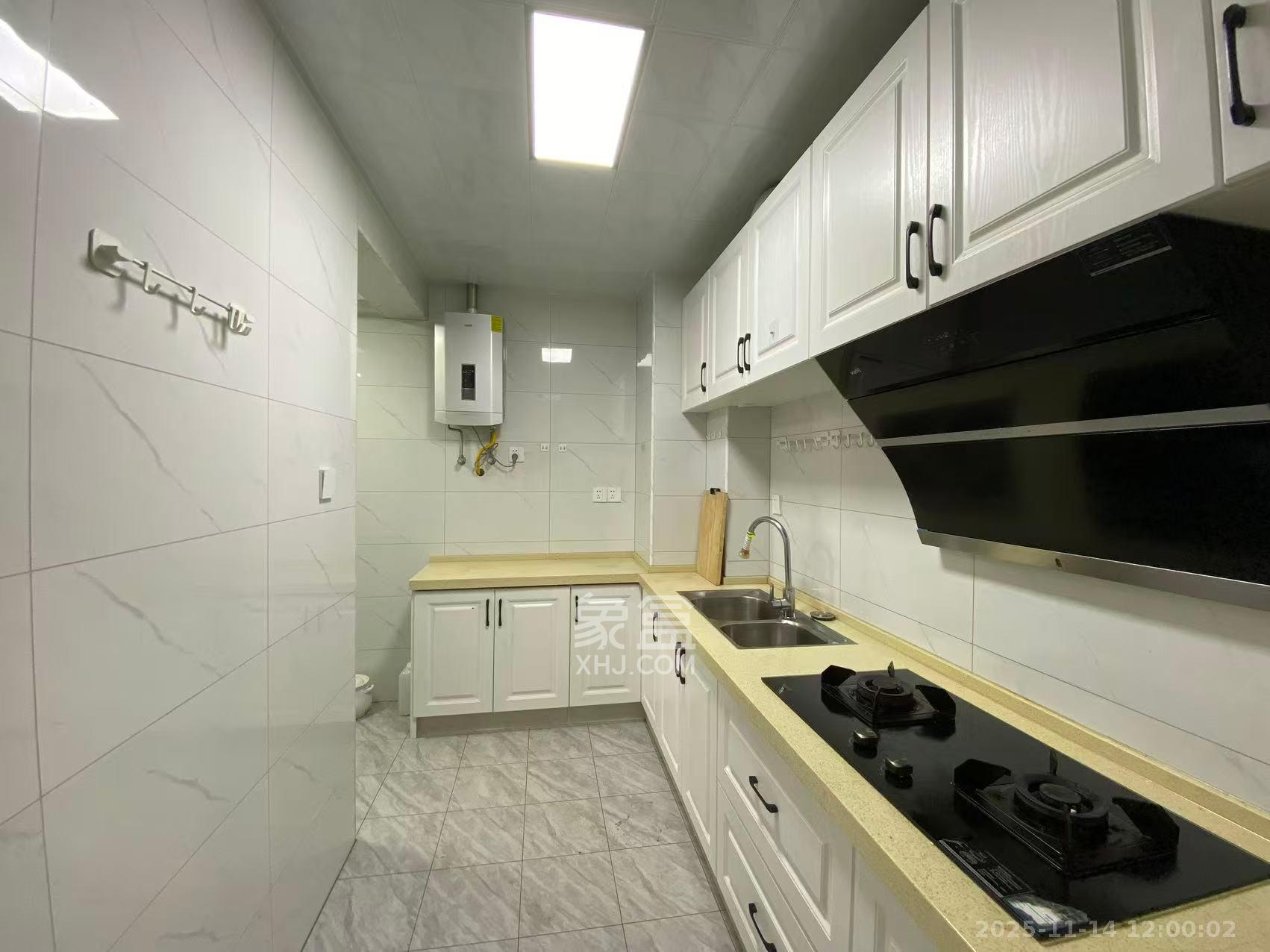 长房东旭国际  3室2厅2卫    3500.0元/月室内图