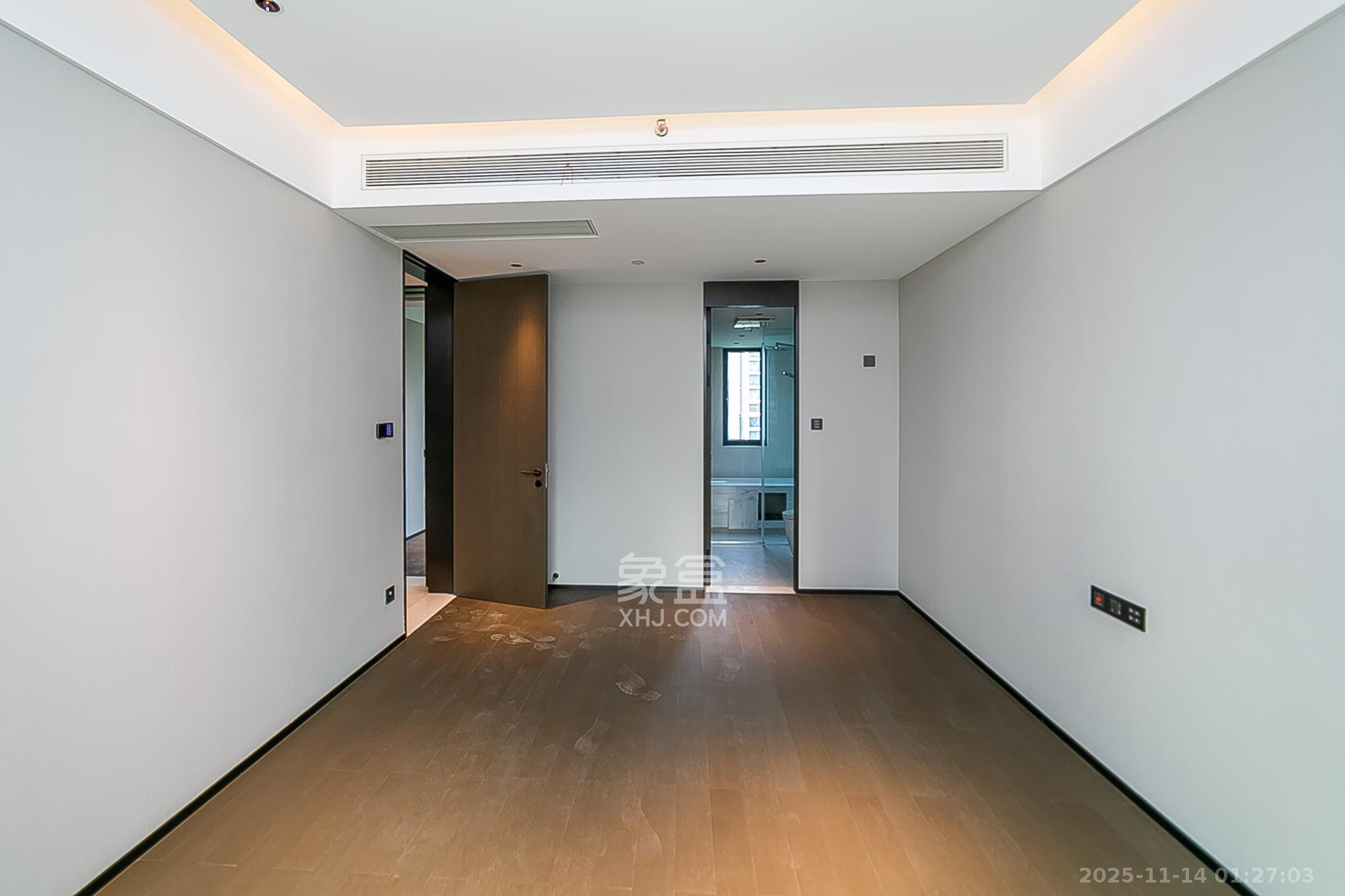 中海阅湘台  1室0厅0卫    368.0万卧室