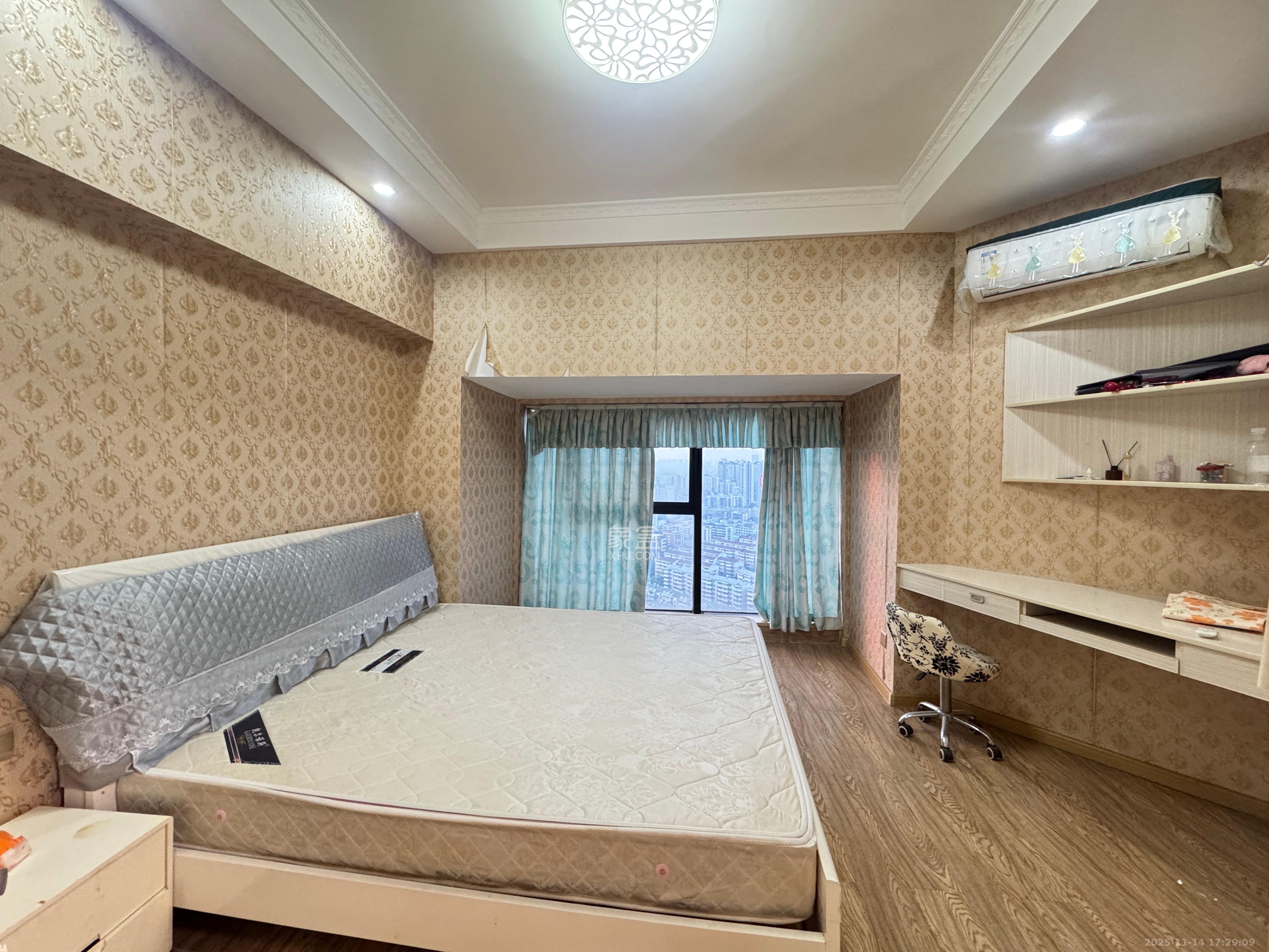 达美D6区  1室1厅1卫    1900.0元/月室内图