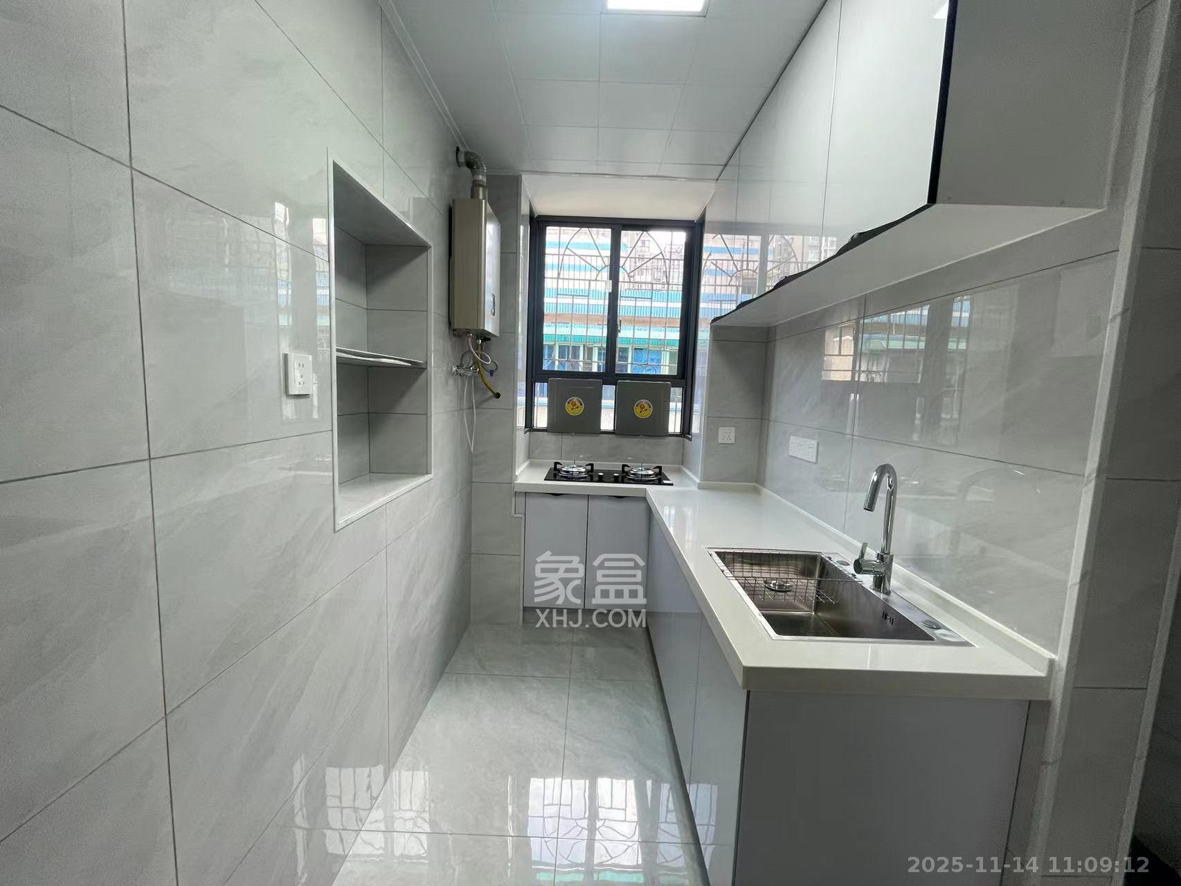 红旗综合安置楼 2室2厅1卫 2100.0元/月 红旗综合安置楼 2室2厅1卫 2100.0元/月室内图